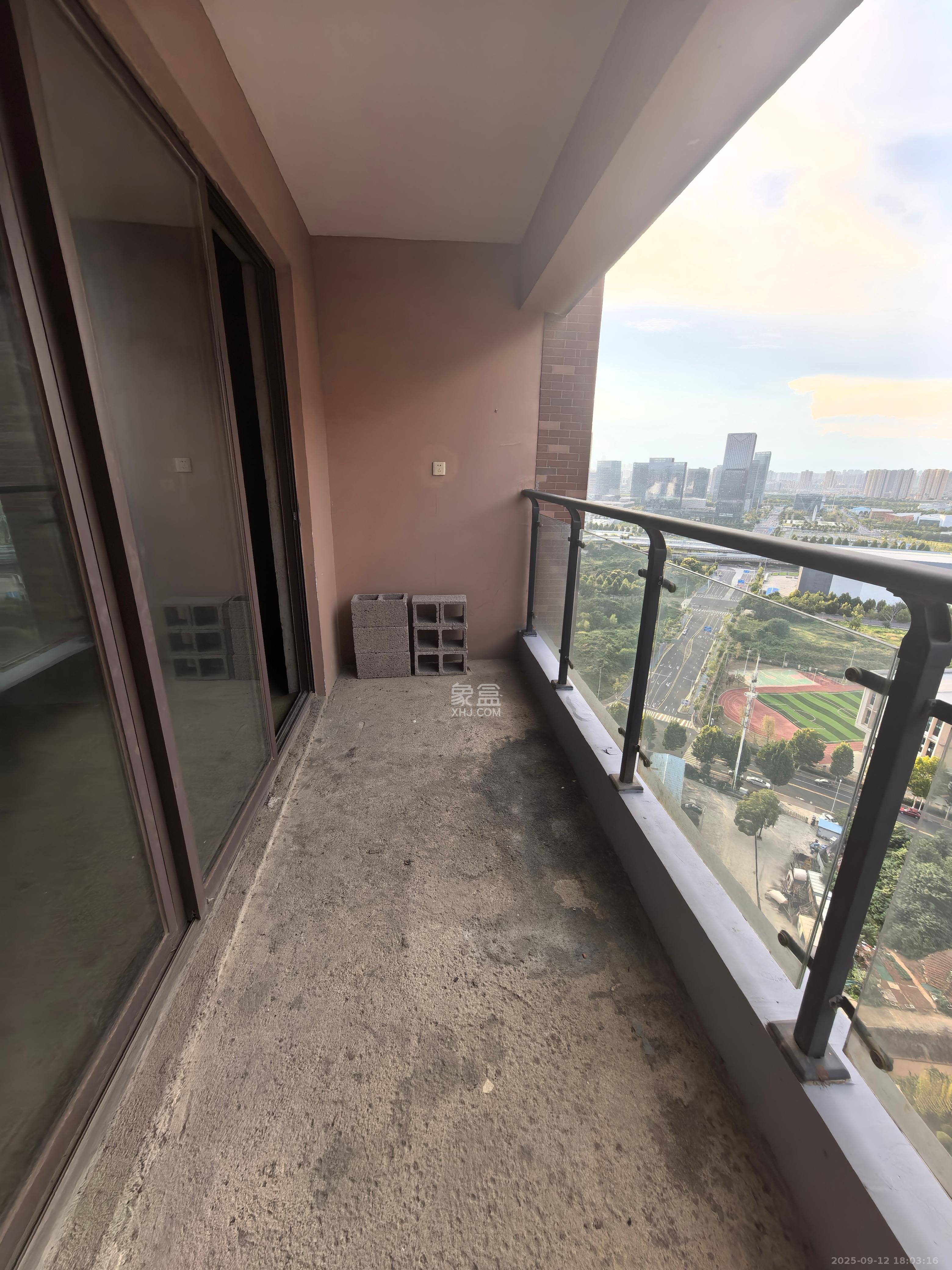 金色溪泉湾 3室2厅2卫 1500.0元/月 金色溪泉湾 3室2厅2卫 1500.0元/月室内图