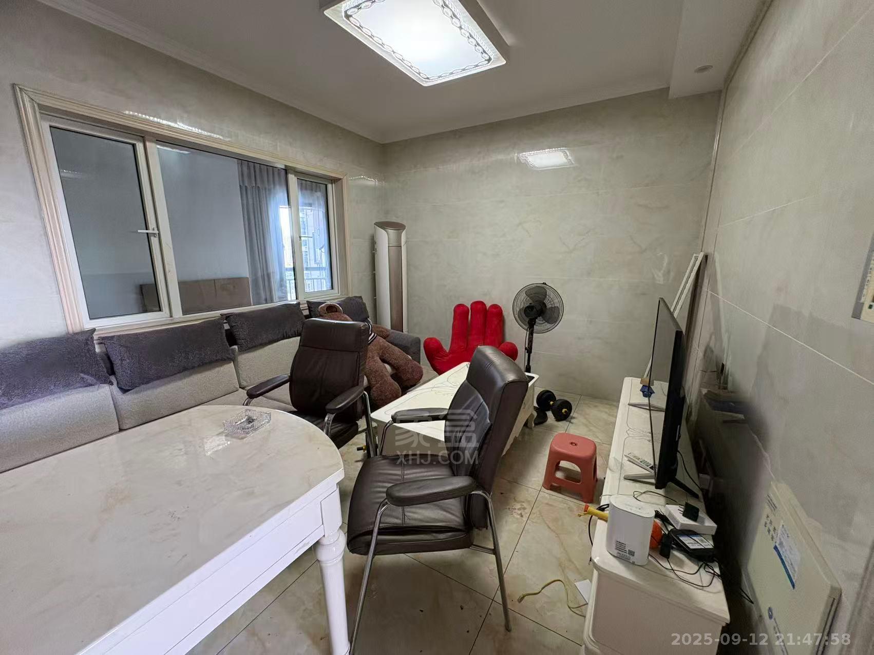 美的城二期 2室2厅1卫 1600.0元/月 美的城二期 2室2厅1卫 1600.0元/月室内图