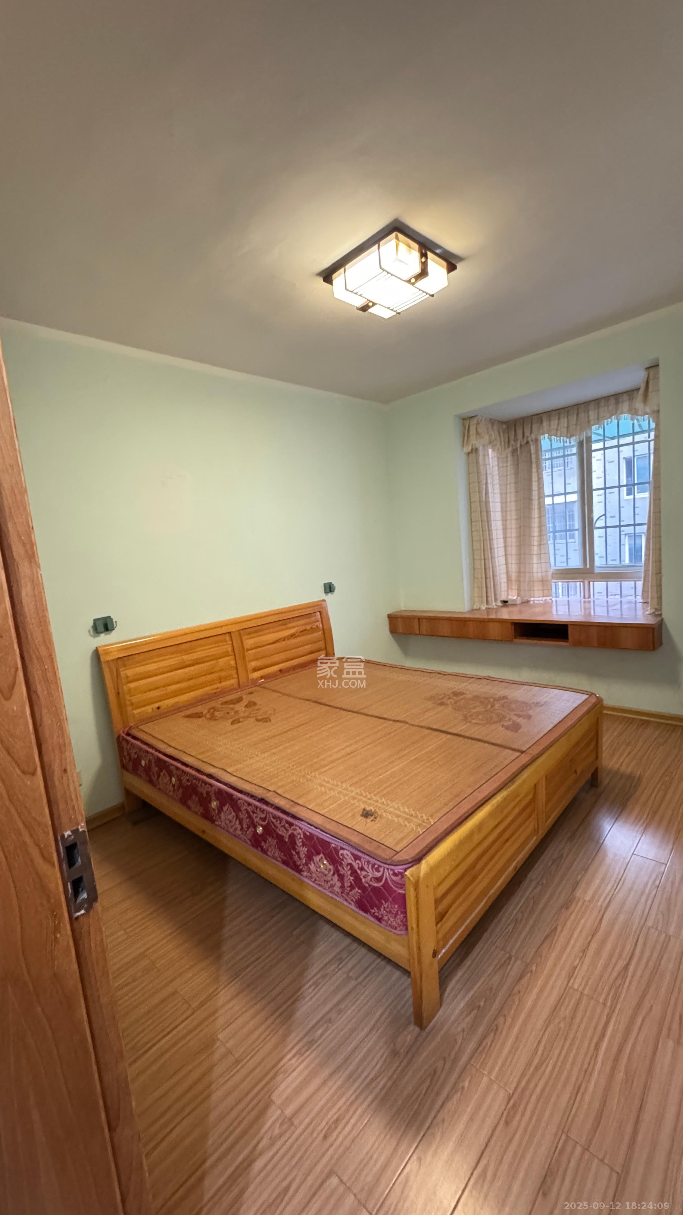 好家园  2室2厅1卫    1800.0元/月室内图