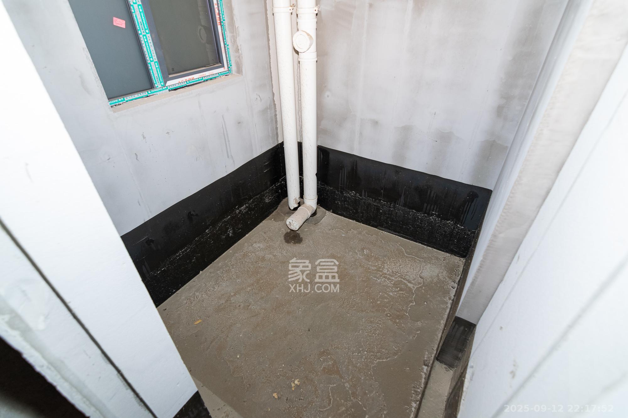 澳海谷山府  4室2厅2卫   72.00万卫生间