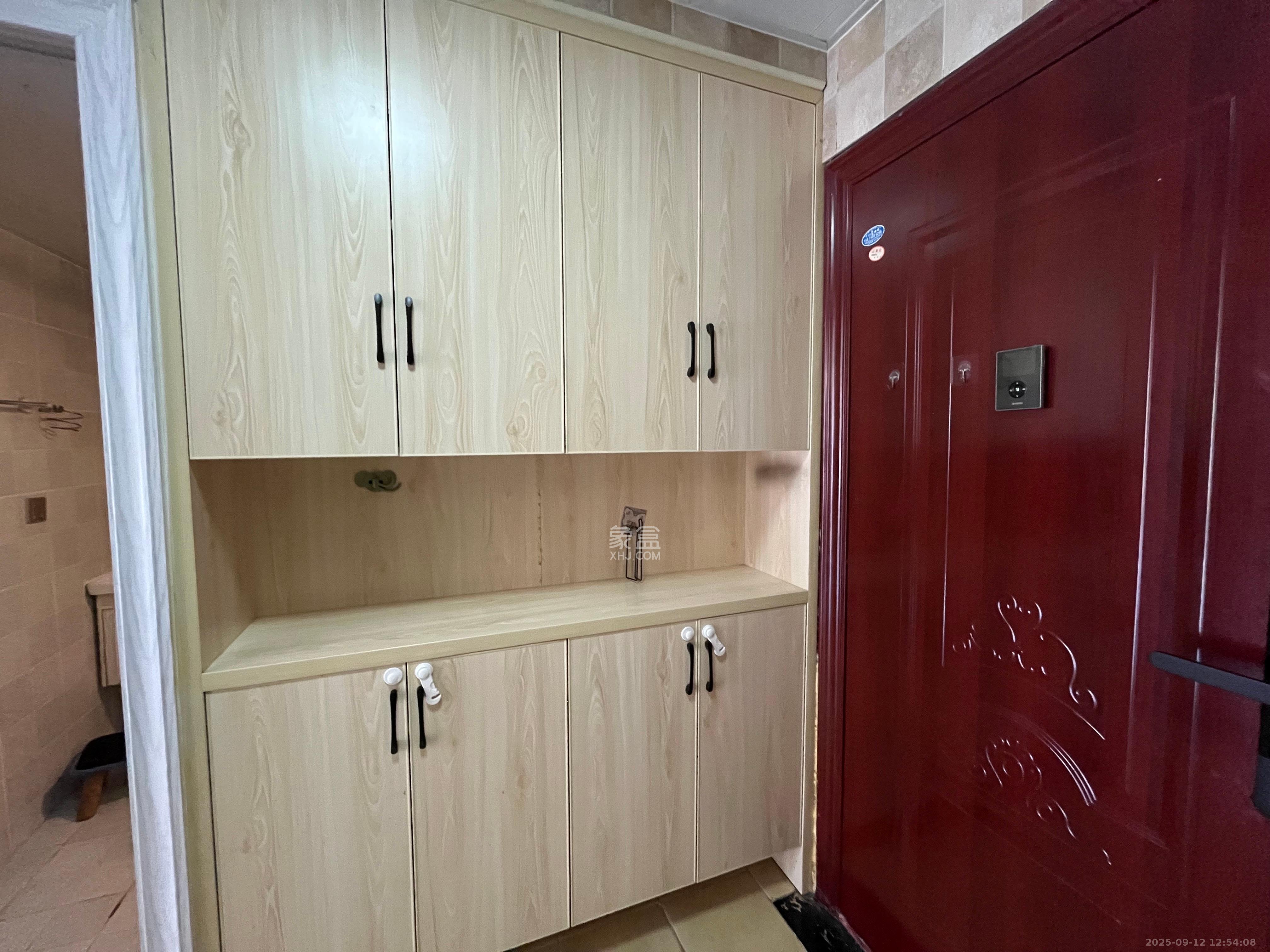 时代星空 1室1厅1卫 1300.0元/月 时代星空 1室1厅1卫 1300.0元/月室内图