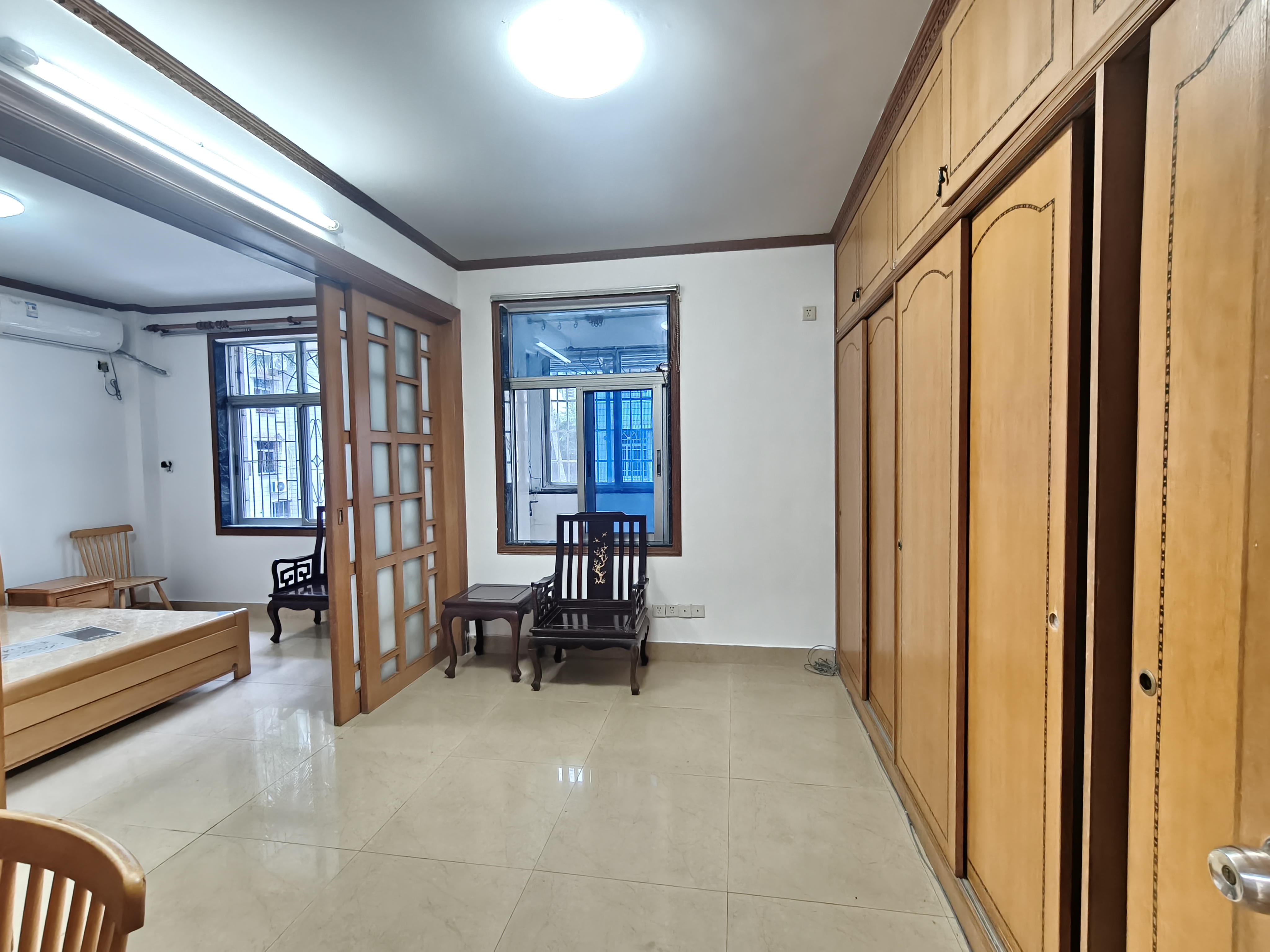 军安花苑  4室2厅2卫    3000.0元/月室内图