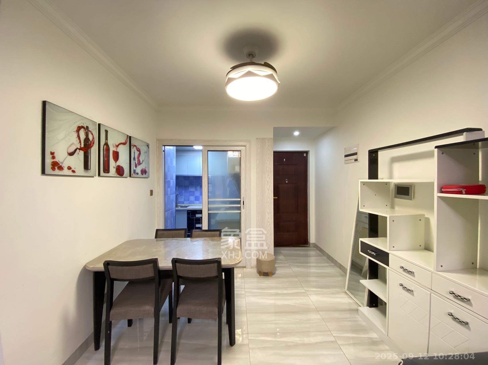 协信星澜汇  3室2厅1卫    2800.0元/月室内图