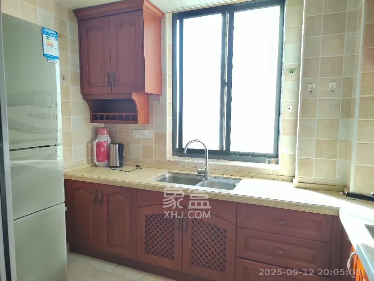 鑫远熙山 4室2厅2卫 2900.0元/月 鑫远熙山 4室2厅2卫 2900.0元/月室内图