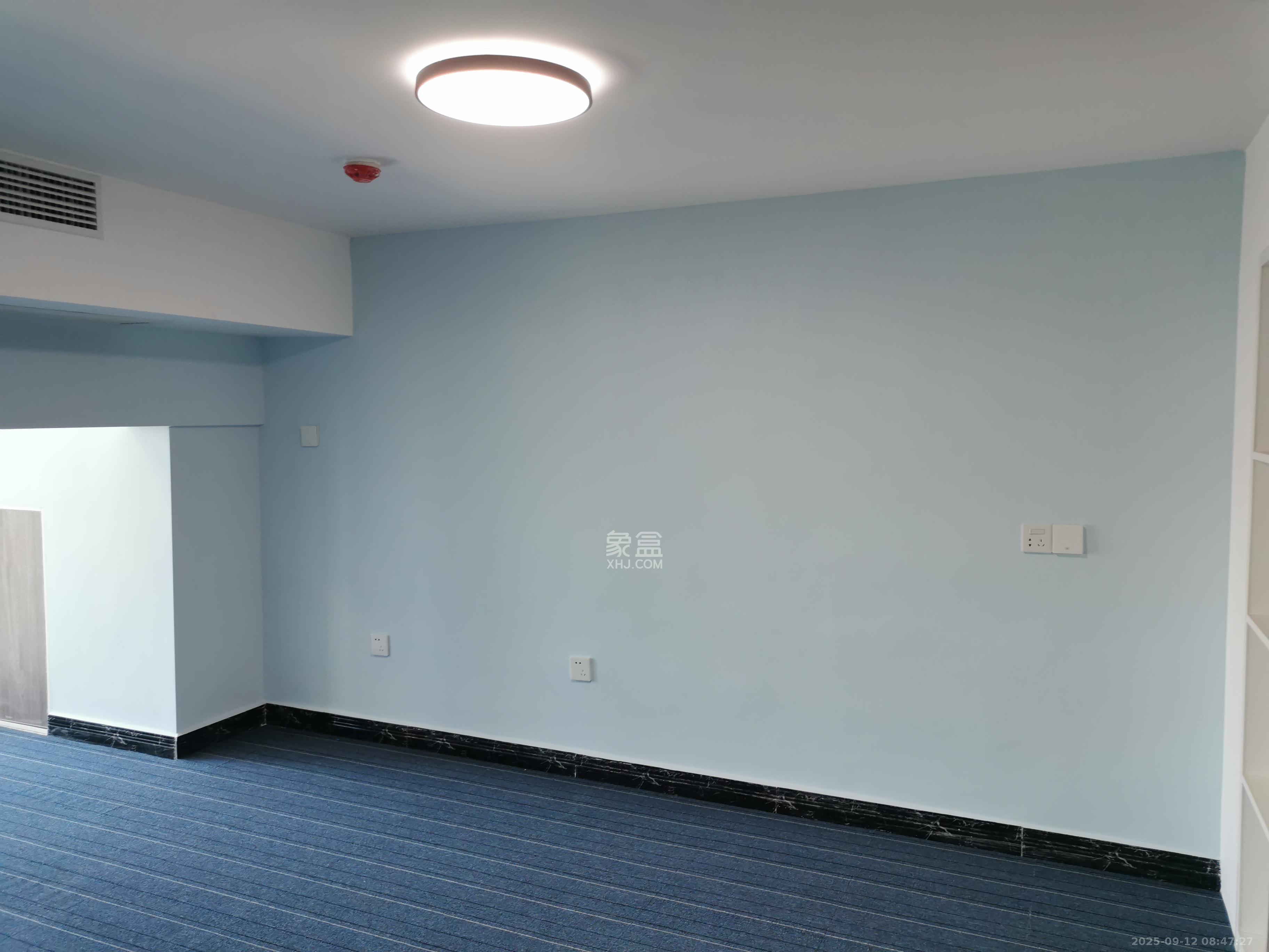 东盈商业广场(华泉城市广场)  1室0厅0卫    3800.0元/月 东盈商业广场(华泉城市广场)  1室0厅0卫    3800.0元/月室内图