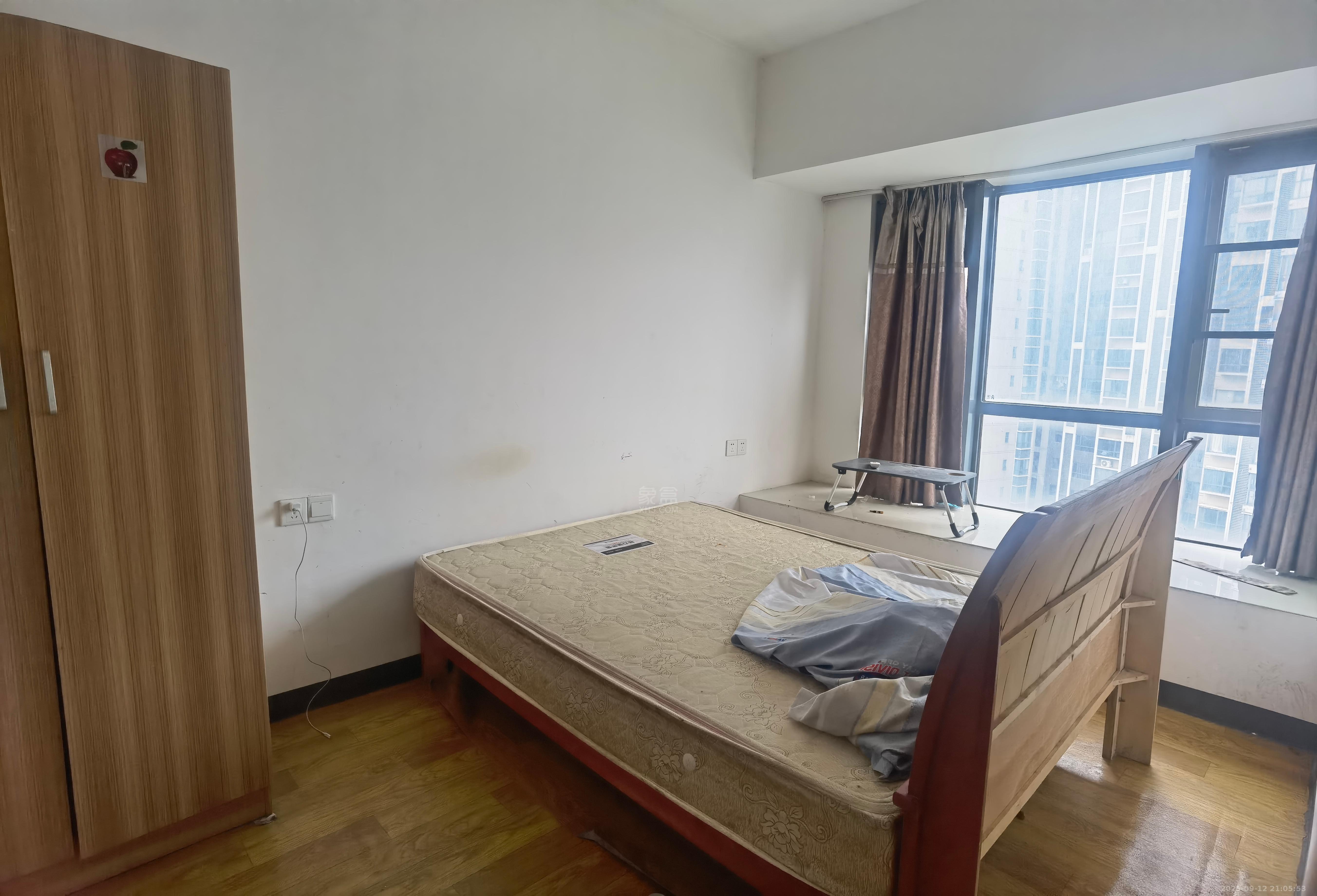 美的城一期 3室2厅2卫 1800.0元/月 美的城一期 3室2厅2卫 1800.0元/月室内图