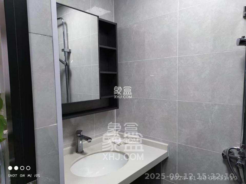 保利香槟国际 1室1厅1卫 1100.0元/月 保利香槟国际 1室1厅1卫 1100.0元/月室内图