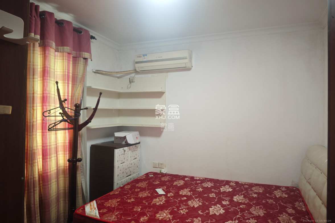 乔庄社区 3室2厅1卫 2500.0元/月 乔庄社区 3室2厅1卫 2500.0元/月室内图