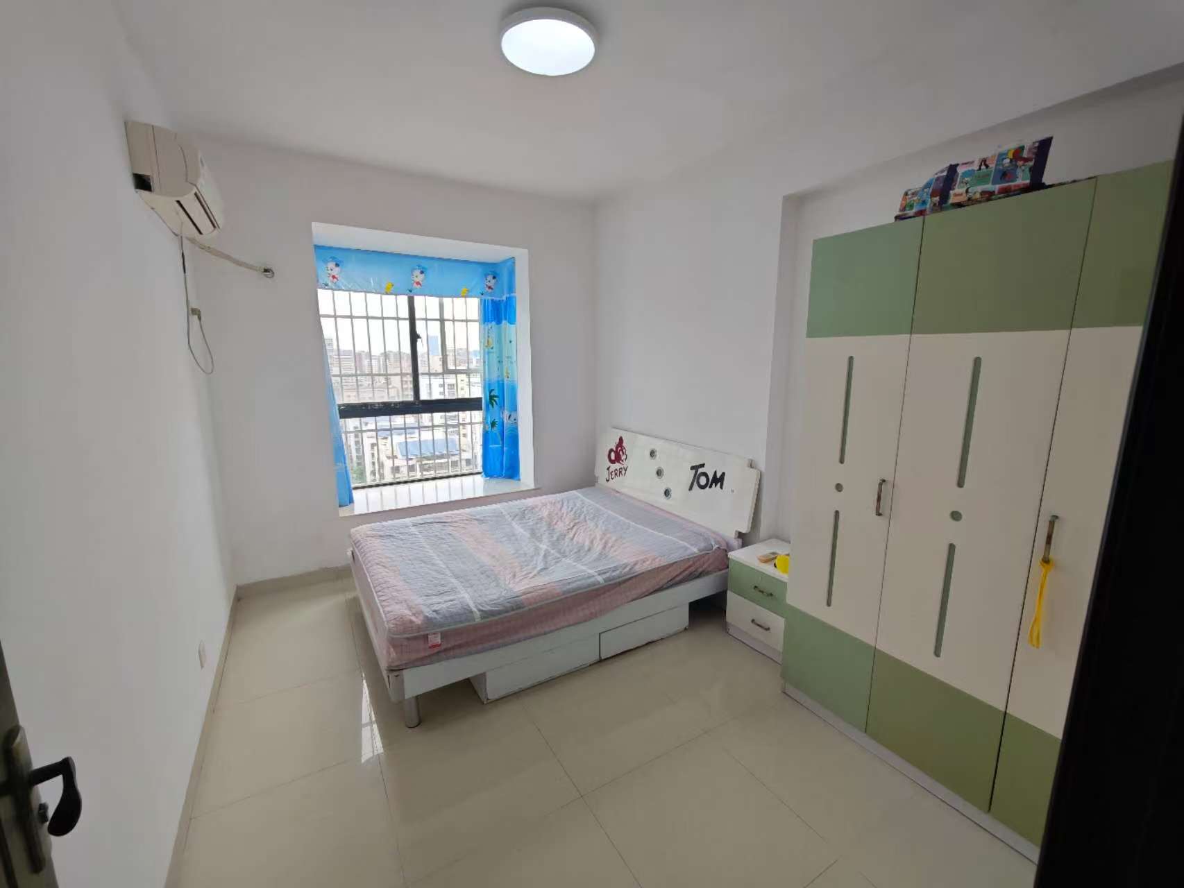 福祥家园 3室2厅1卫 2600.0元/月 福祥家园 3室2厅1卫 2600.0元/月室内图