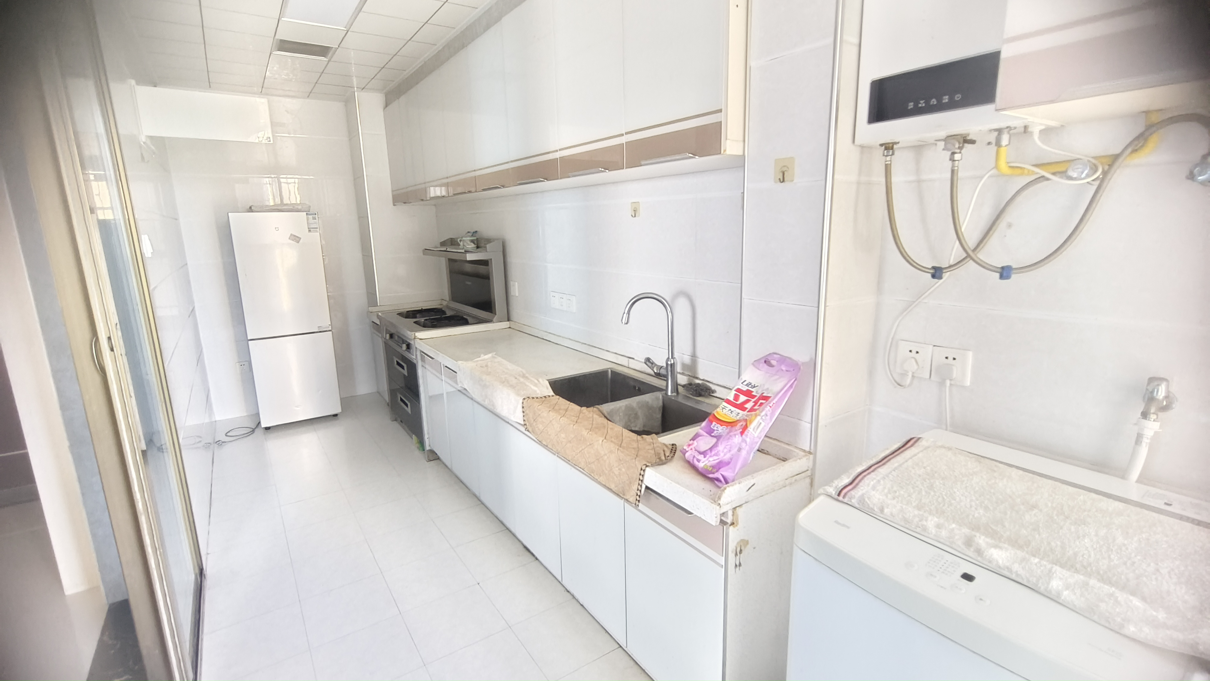 碧桂园 3室2厅2卫 1600.0元/月 碧桂园 3室2厅2卫 1600.0元/月室内图