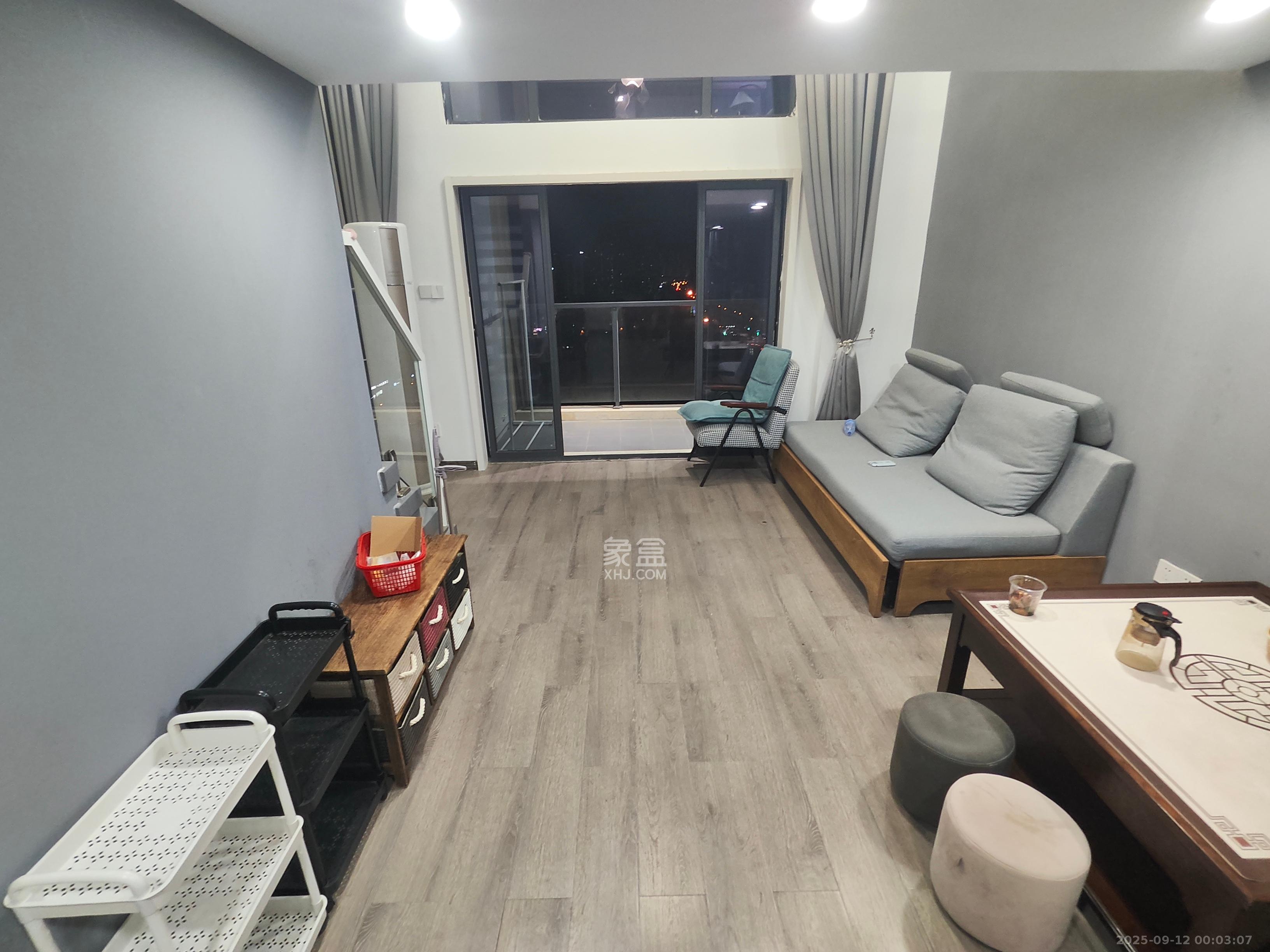 振业城三期  1室1厅1卫    1900.0元/月 振业城三期  1室1厅1卫    1900.0元/月室内图