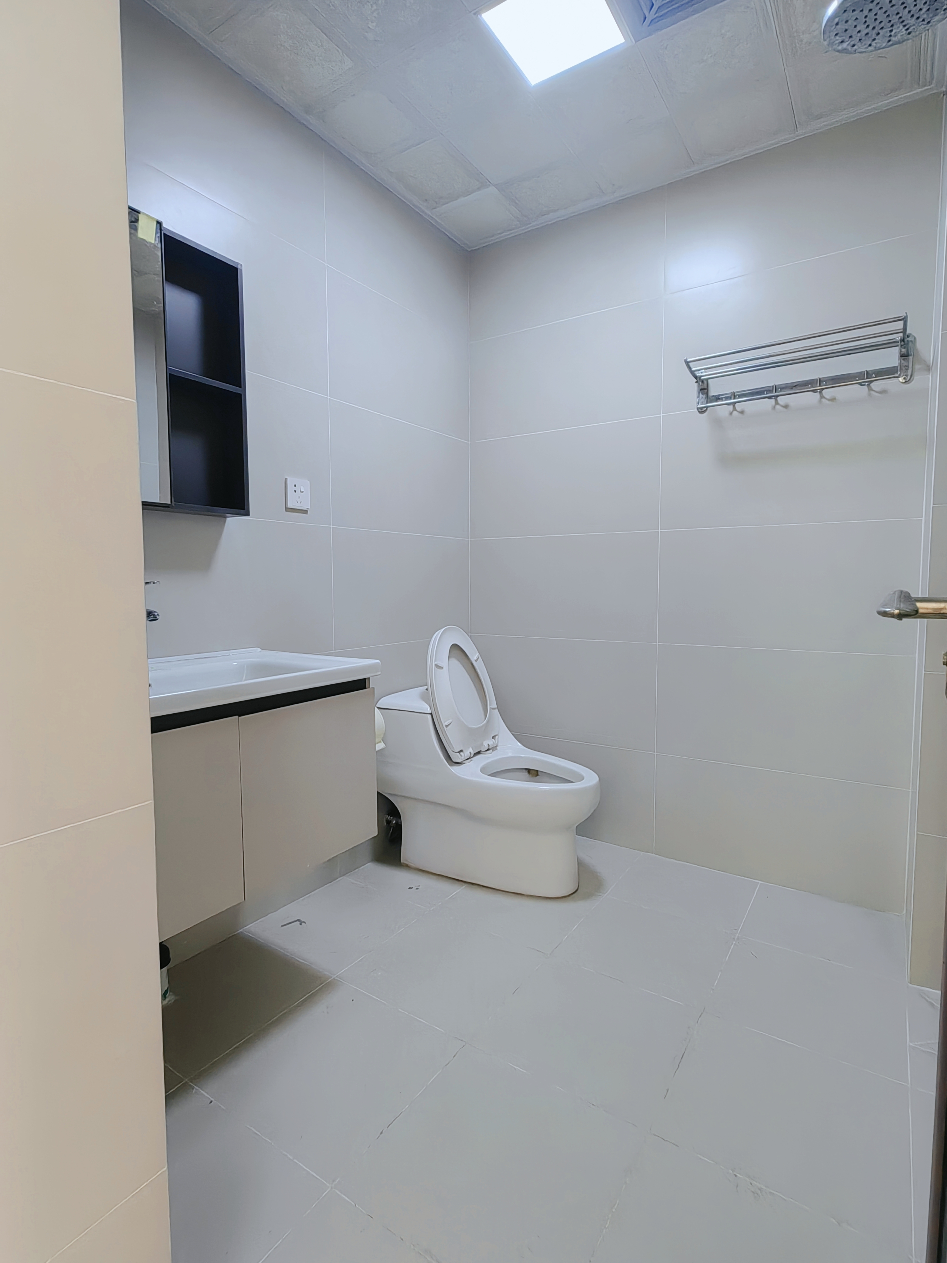 国兴城(A区) 2室2厅2卫 2700.0元/月 国兴城(A区) 2室2厅2卫 2700.0元/月室内图