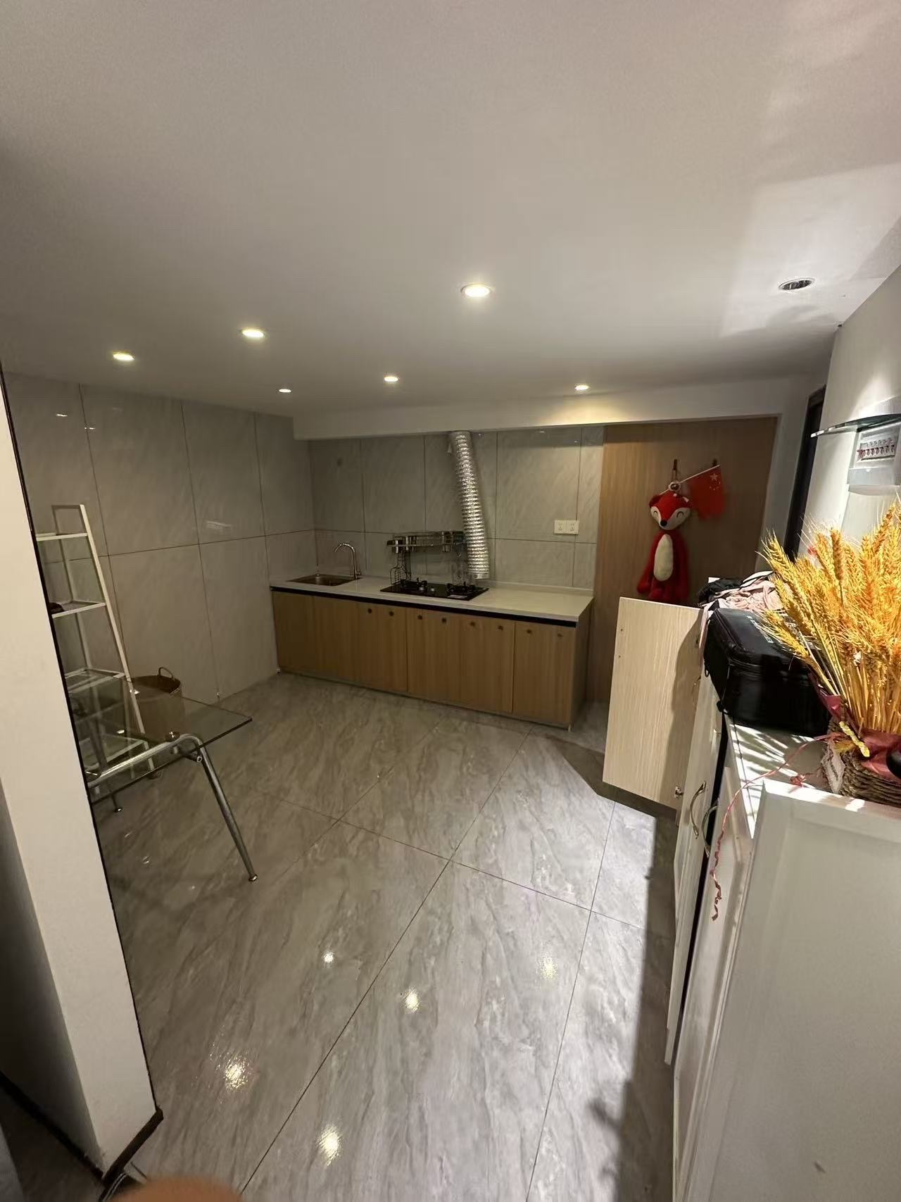 榆海大厦 2室1厅1卫 2000.0元/月 榆海大厦 2室1厅1卫 2000.0元/月室内图