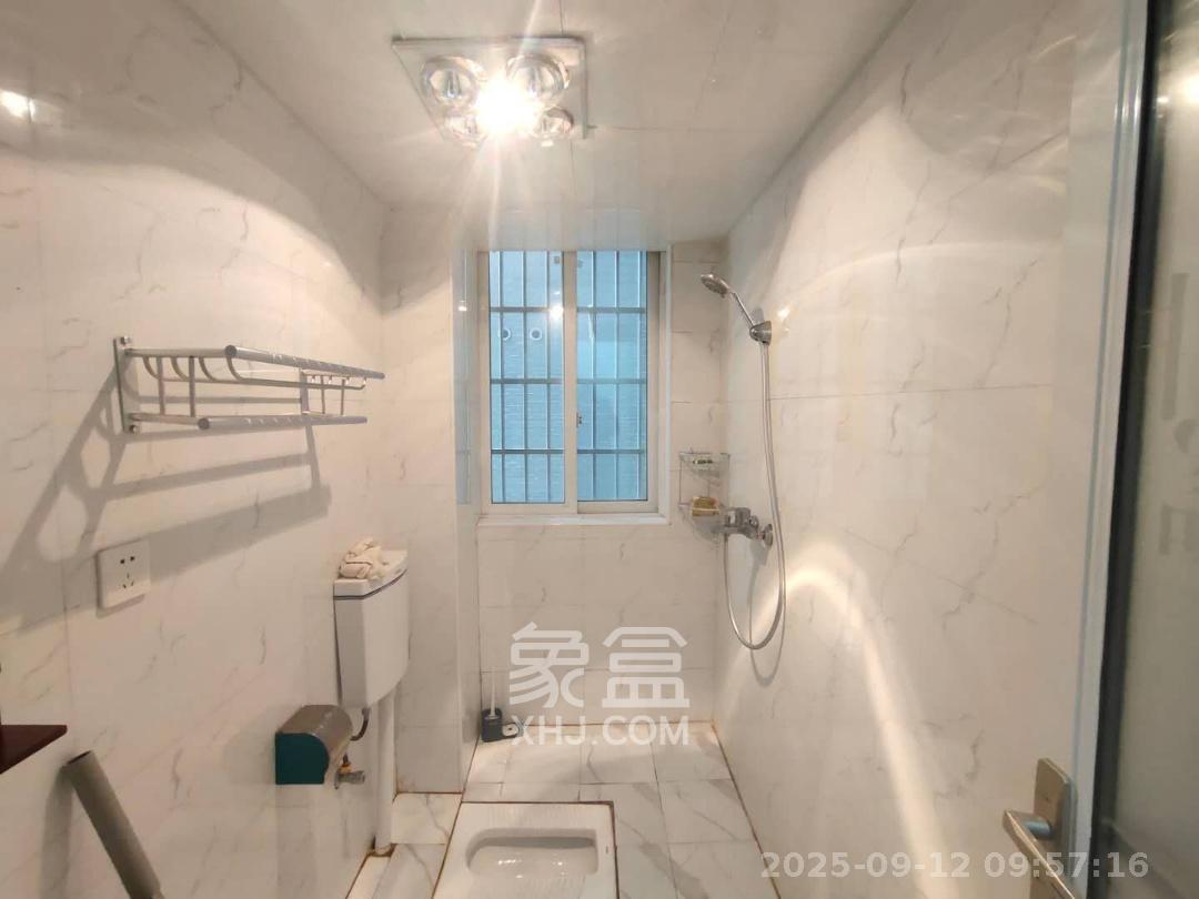 锦璨家园  3室2厅2卫    1600.0元/月室内图