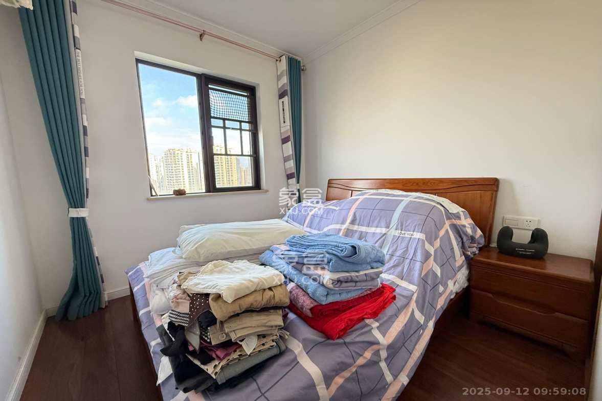 万科里金域国际 4室2厅1卫 5500.0元/月 万科里金域国际 4室2厅1卫 5500.0元/月室内图