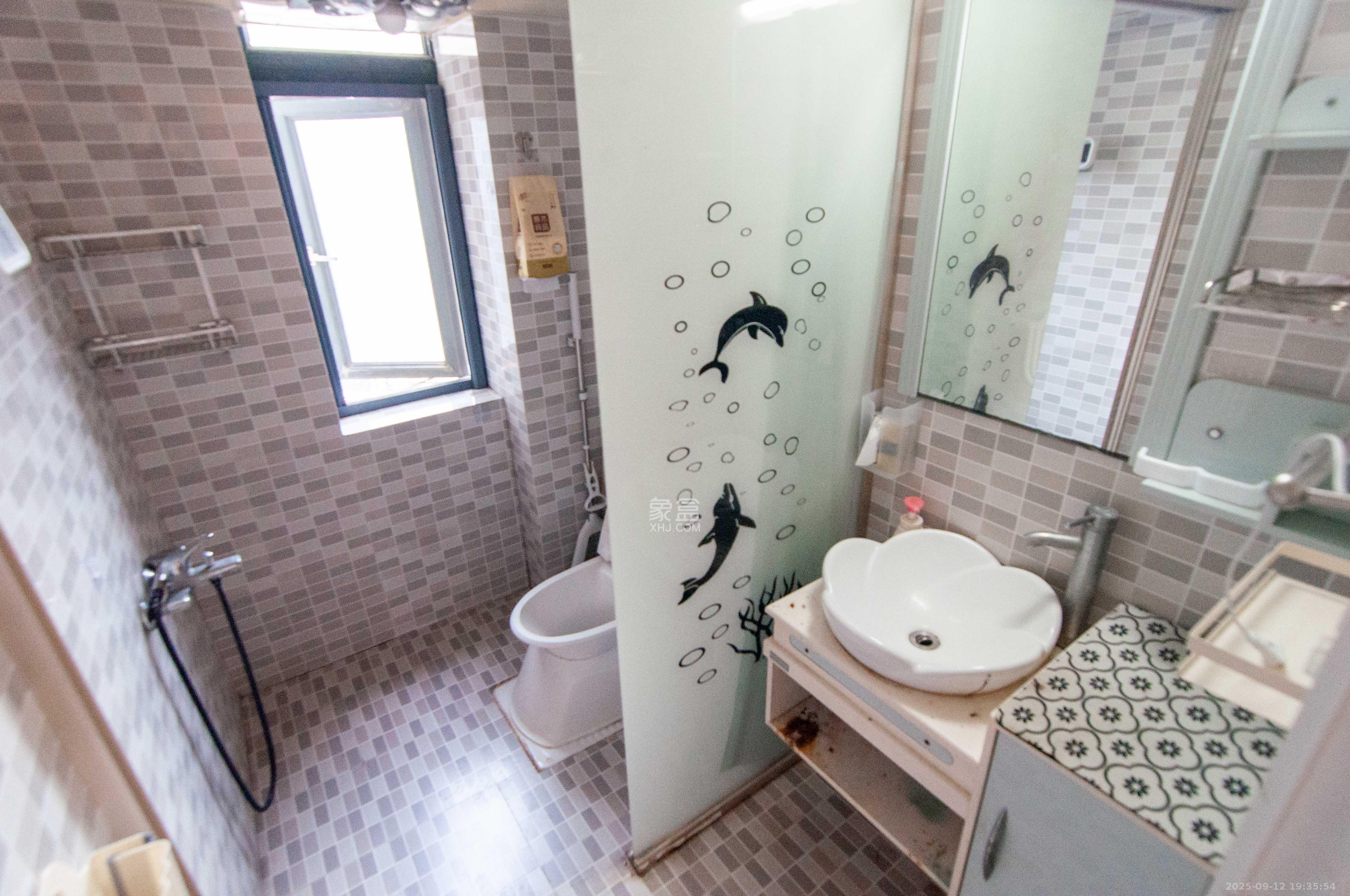 高鑫麓城  2室2厅1卫    78.8万卫生间