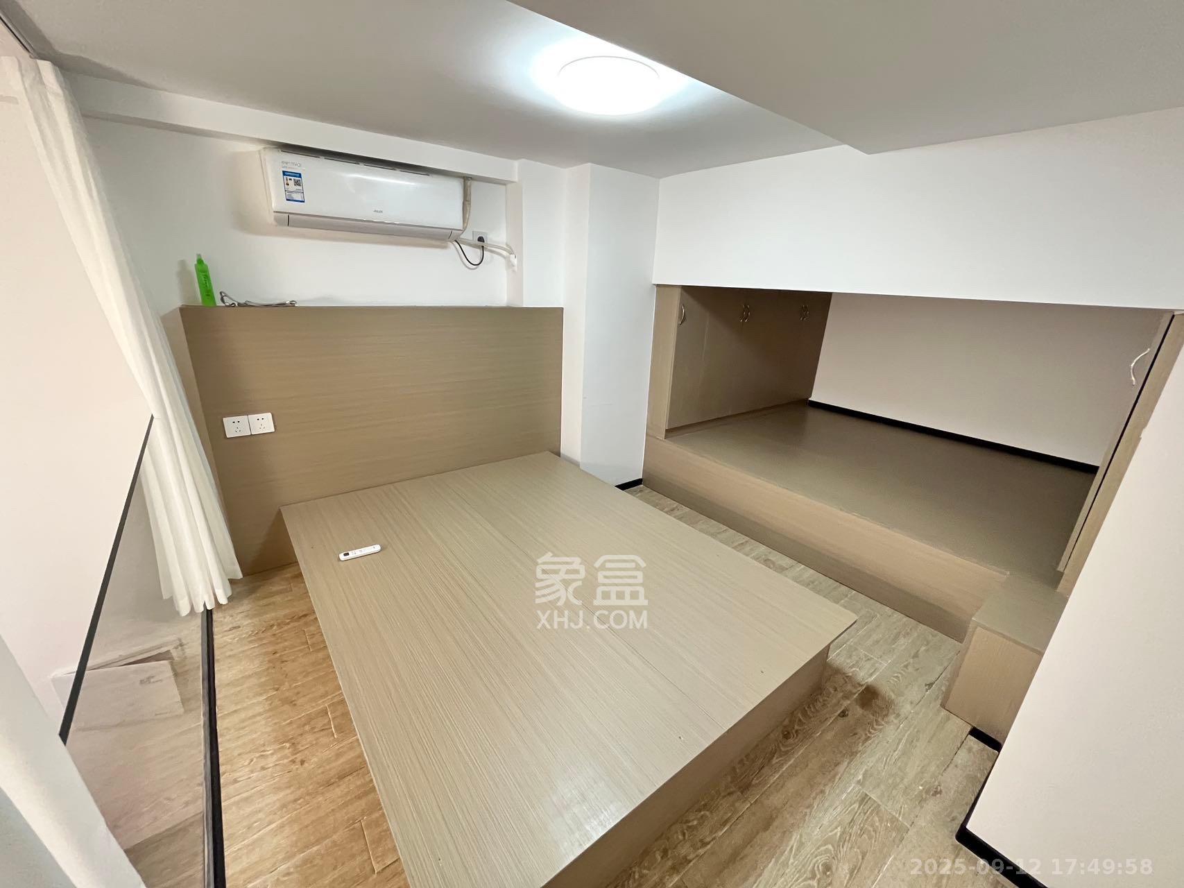 中海阅溪府  2室2厅1卫    1700.0元/月室内图