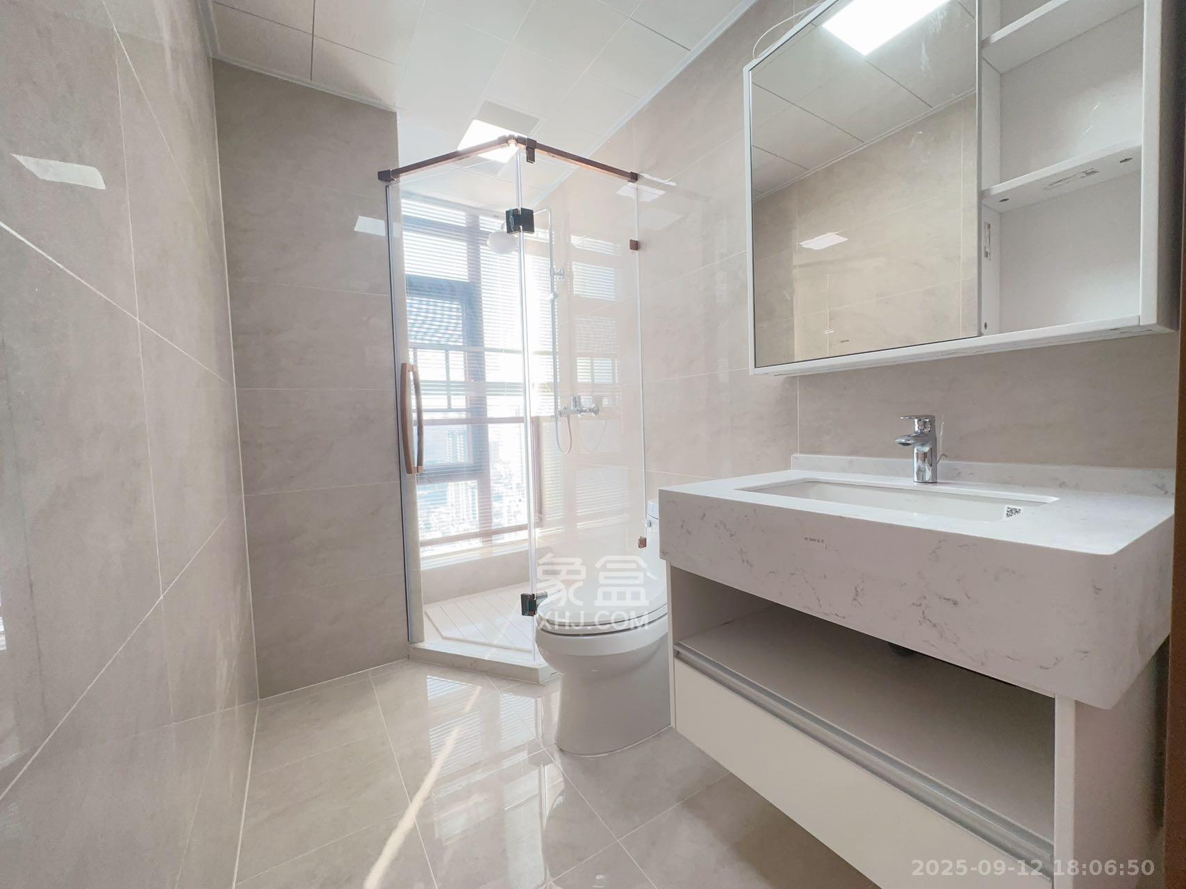 富兴时代御城  4室2厅2卫    7500.0元/月室内图