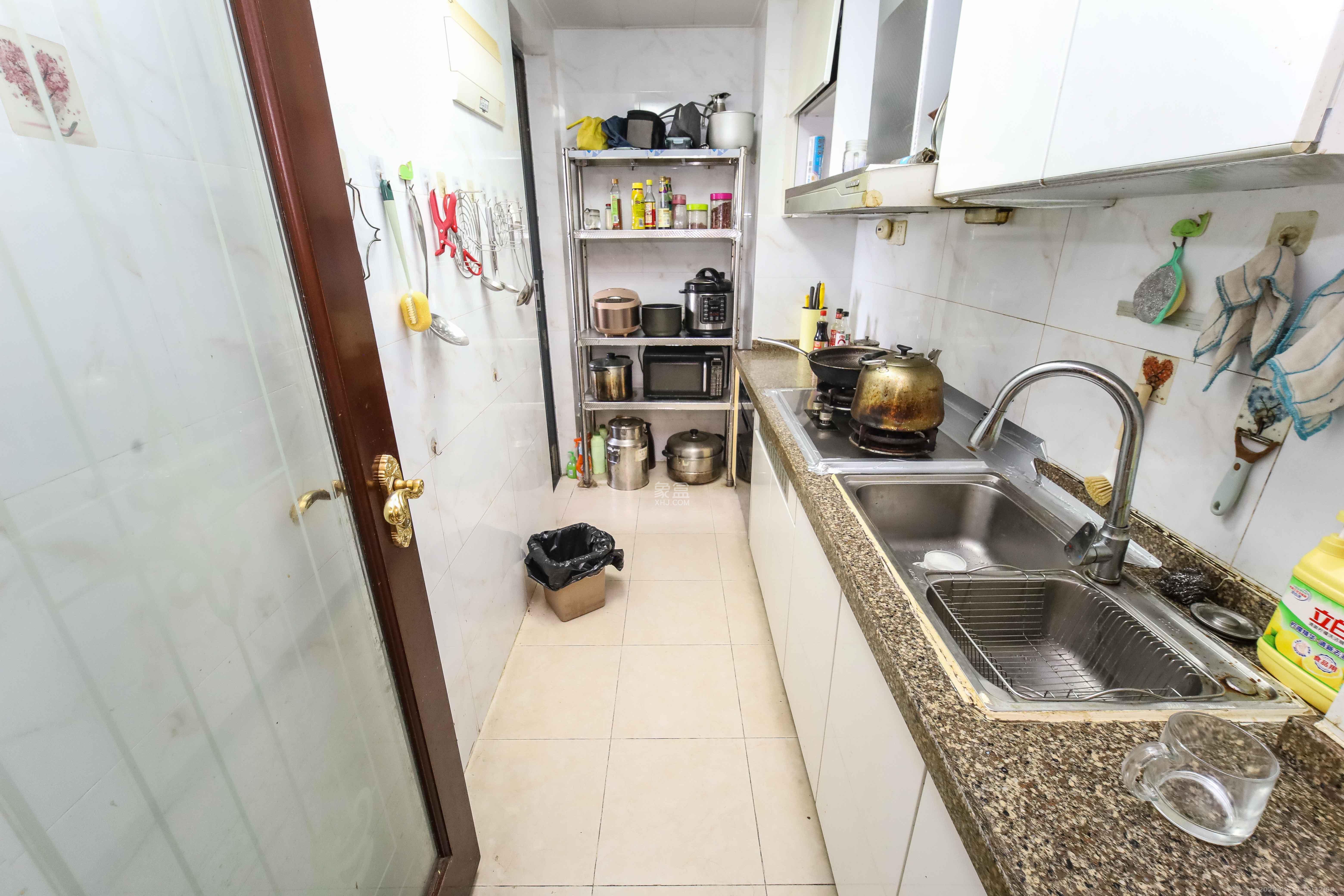 恒大江湾 3室1厅1卫 94.8万 恒大江湾 3室1厅1卫 94.8万厨房