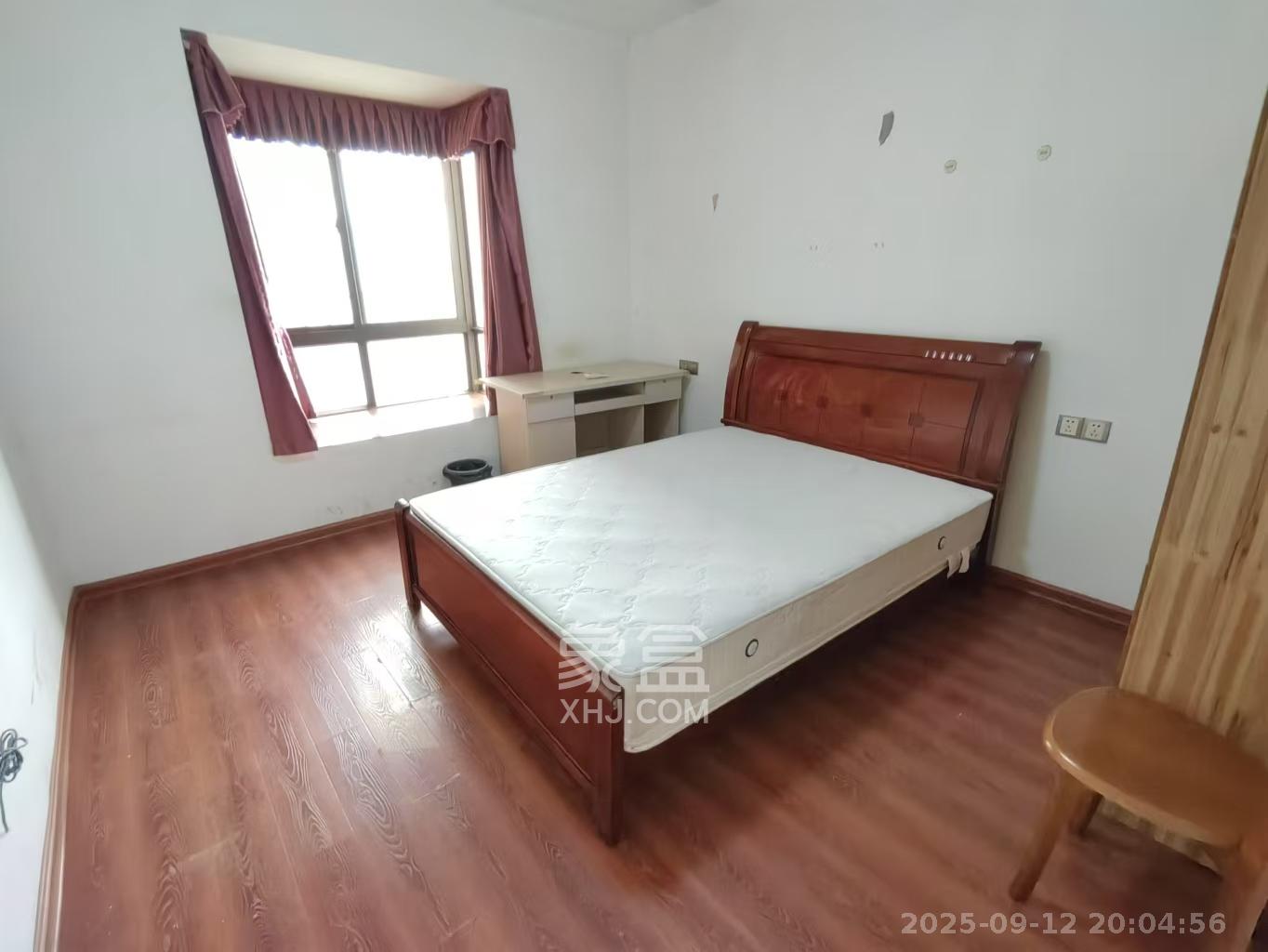 钱隆樽品(一、二、三期)  3室2厅2卫    1900.0元/月室内图