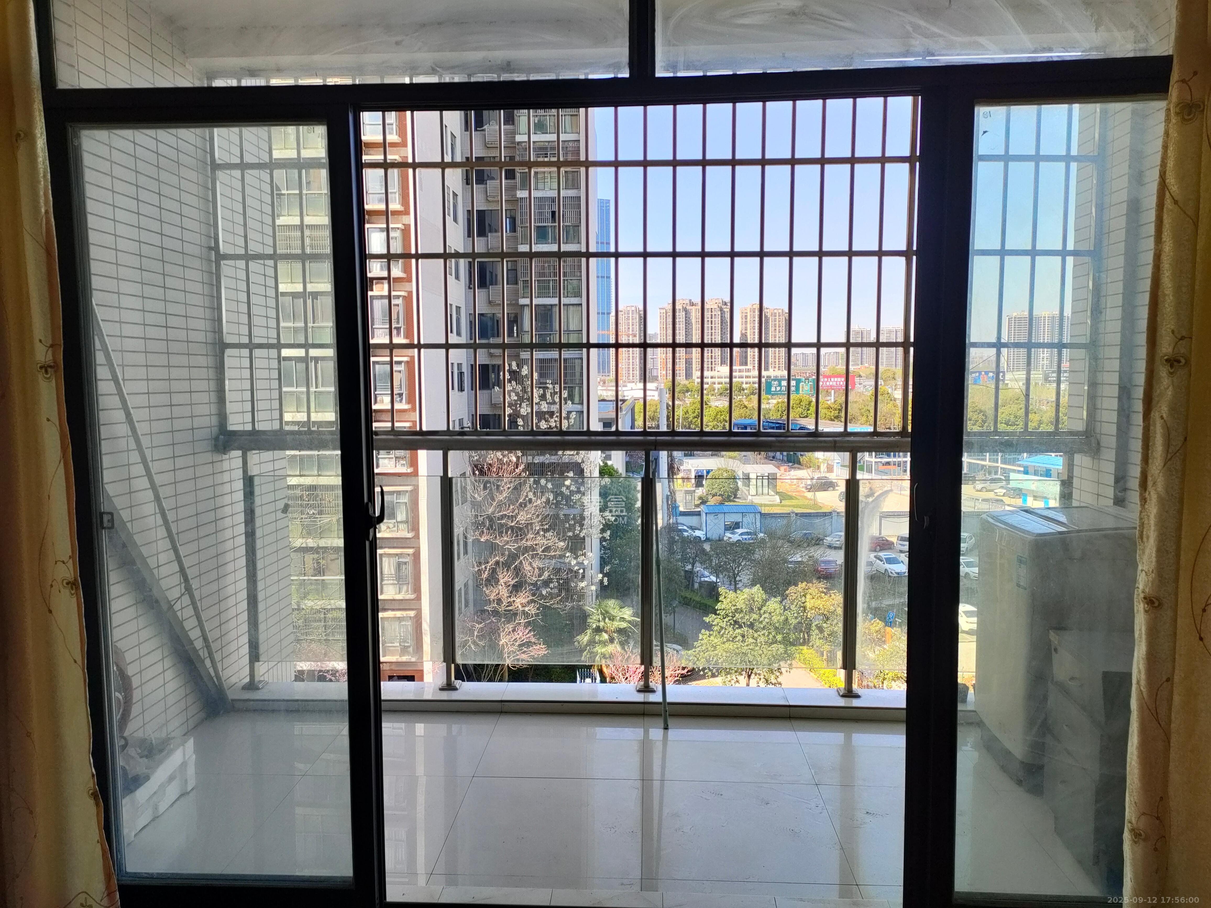 星城映象  2室2厅1卫    1800.0元/月室内图