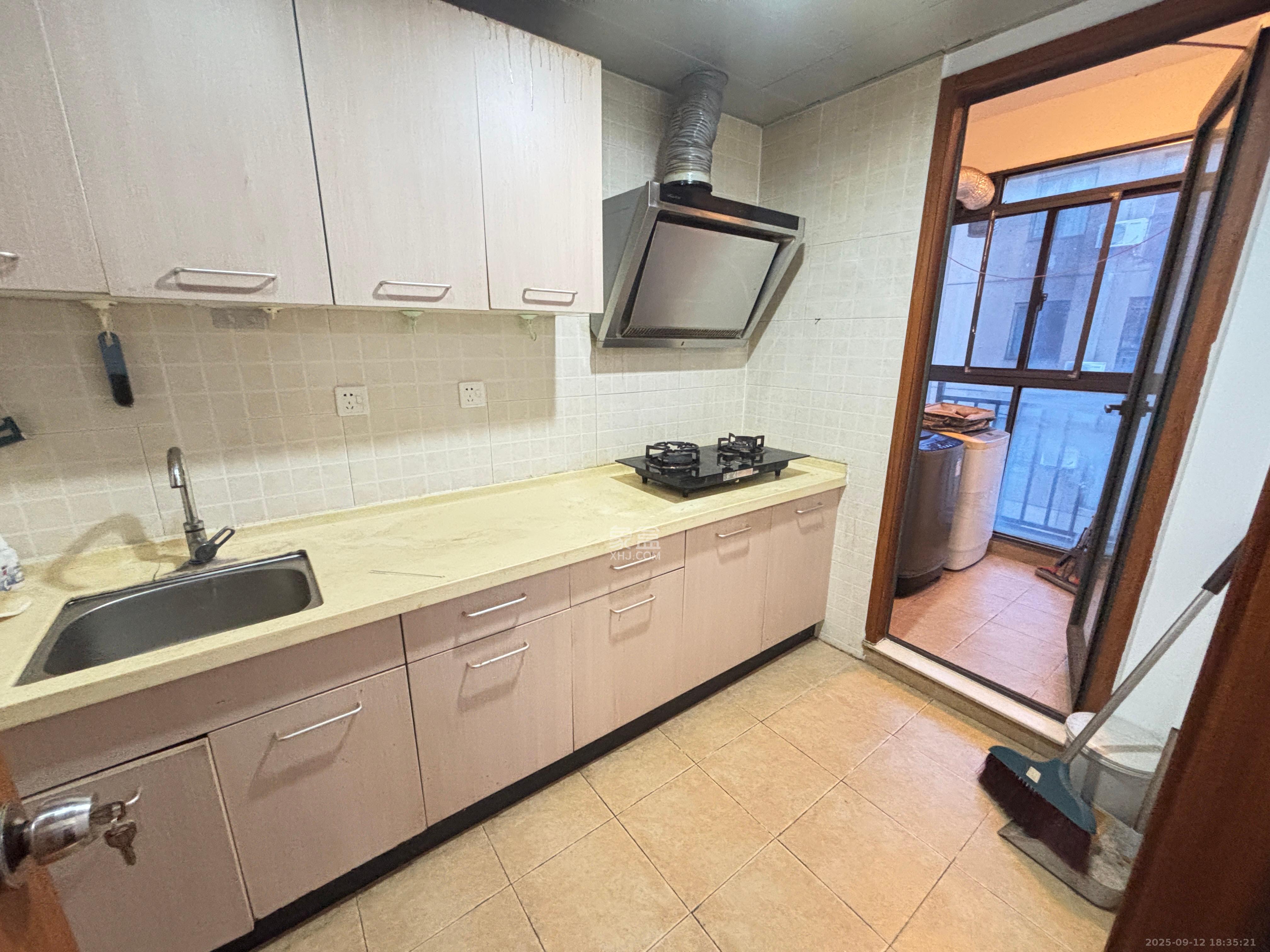 花漾年华（桂花园）  2室2厅1卫    1800.0元/月室内图