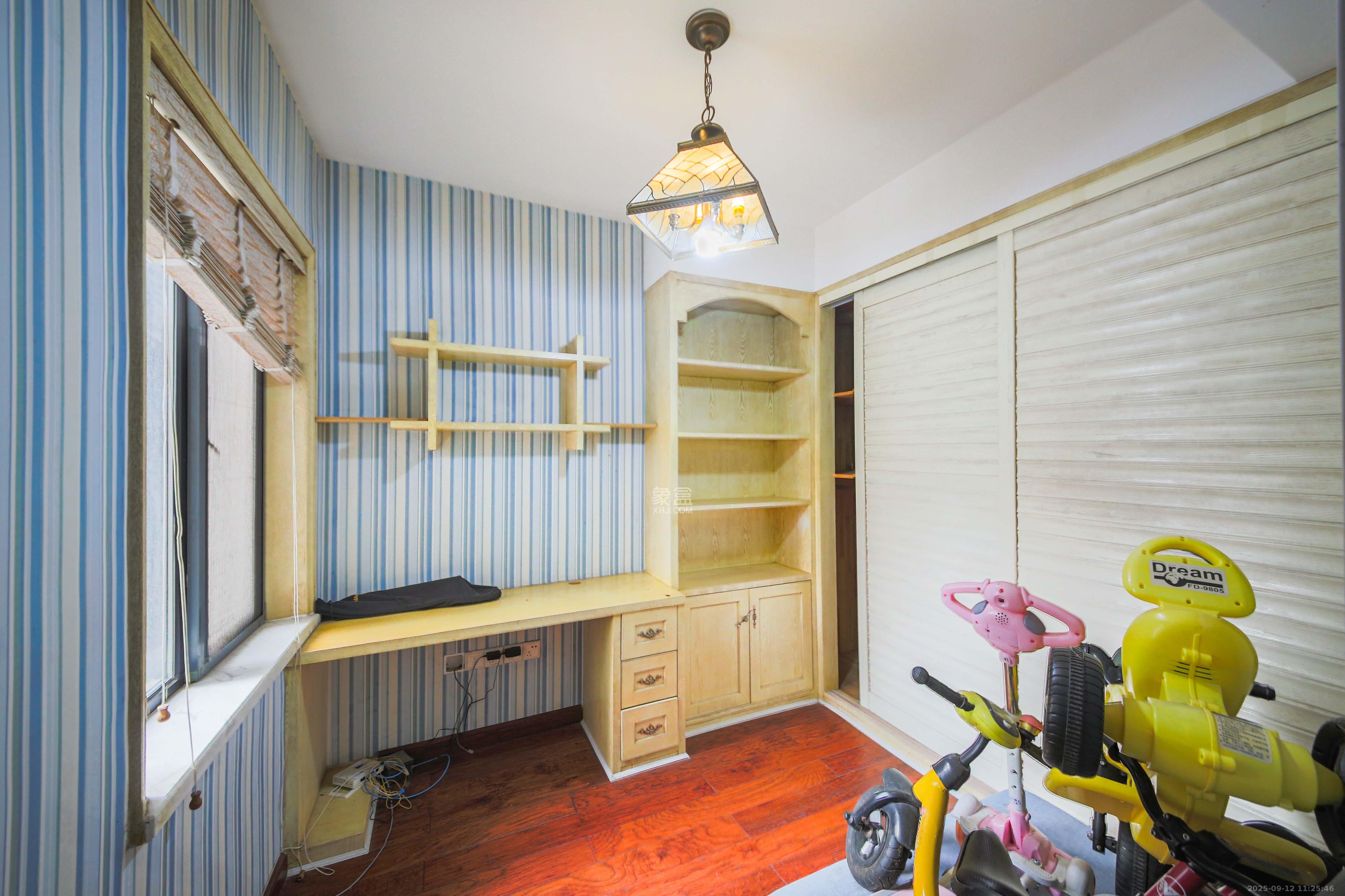 鑫远湘府华城  2室2厅2卫    2300.0元/月室内图