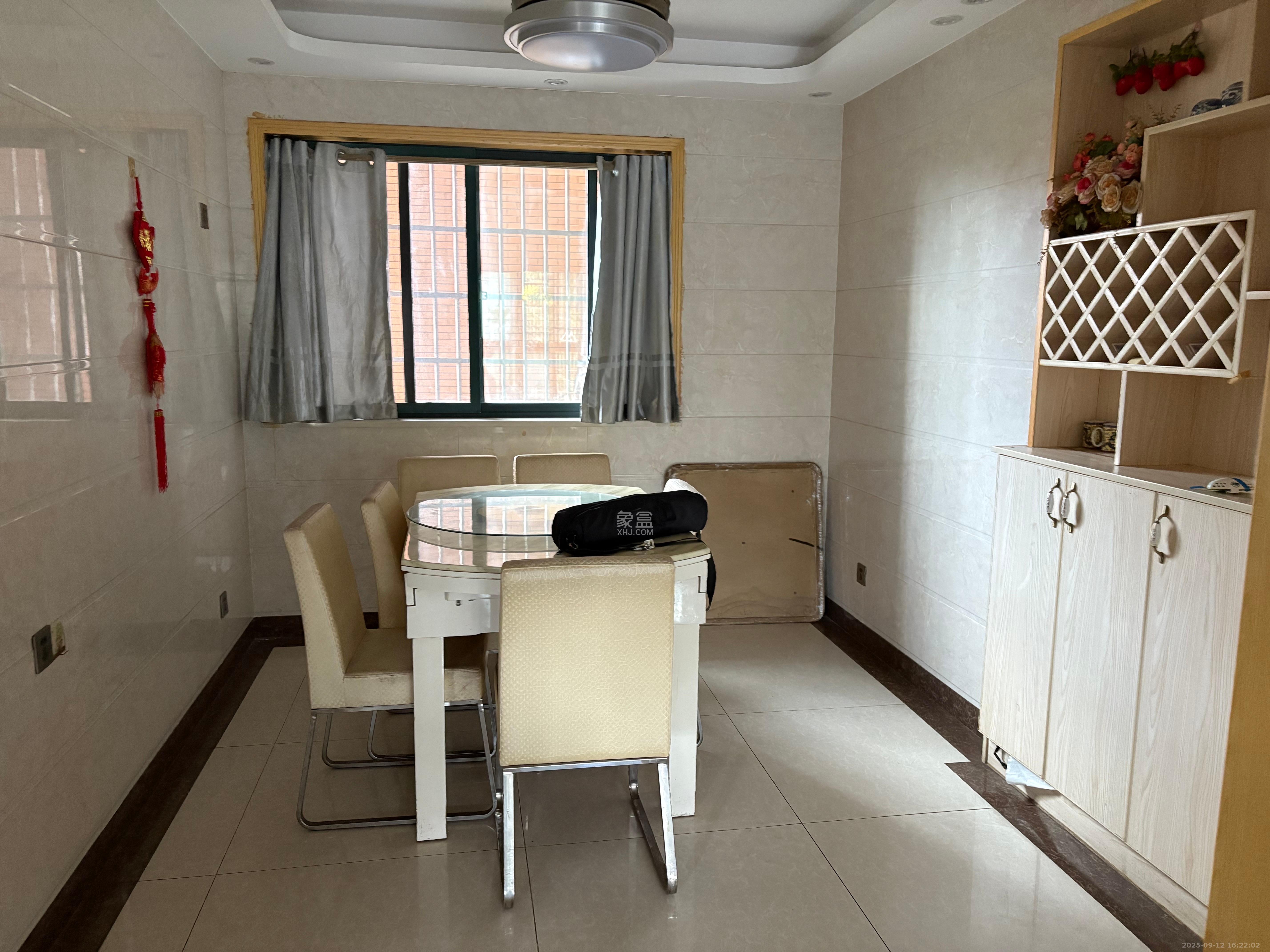 诚兴园  3室2厅1卫    2100.0元/月室内图