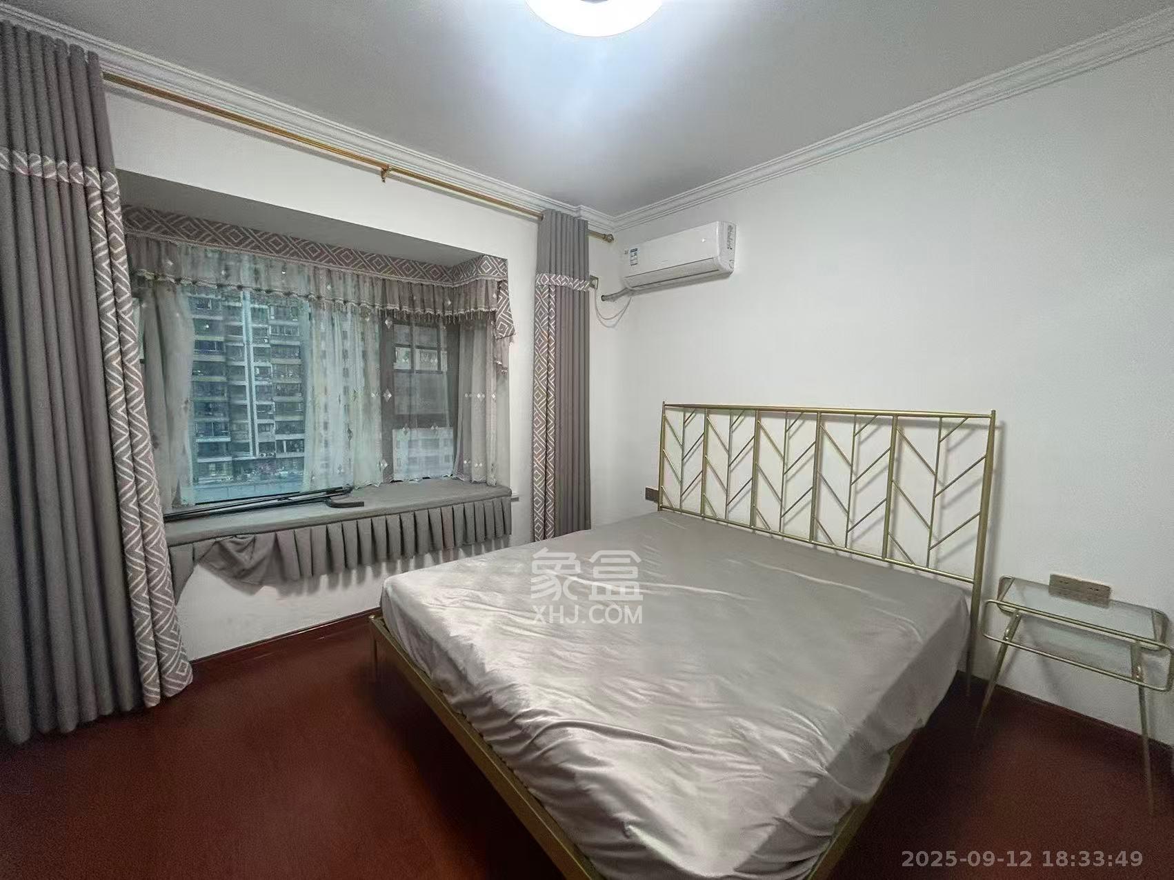 好莱城（弘德西街）  4室2厅2卫    3000.0元/月室内图