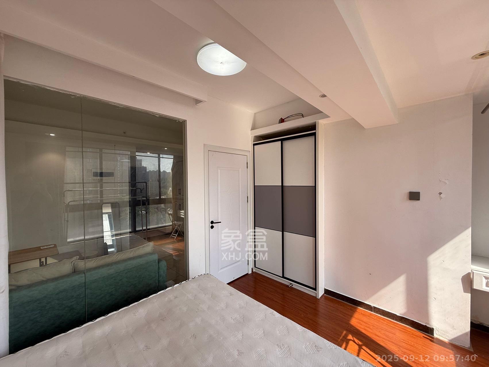 C-park天悦城(紫檀溪苑二期)  1室0厅0卫    1600.0元/月 C-park天悦城(紫檀溪苑二期)  1室0厅0卫    1600.0元/月室内图