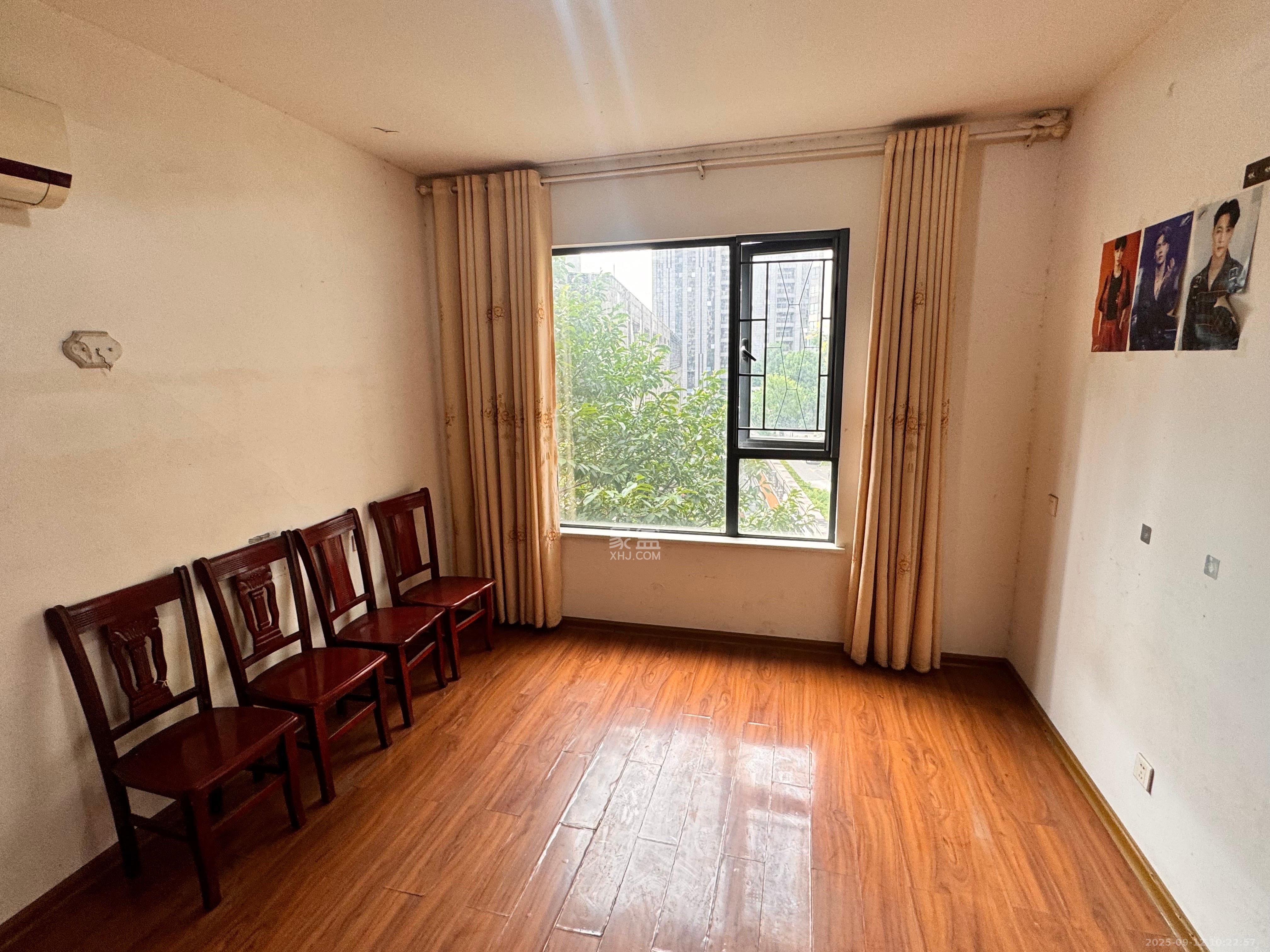 长房时代城 3室2厅2卫 2800.0元/月 长房时代城 3室2厅2卫 2800.0元/月室内图