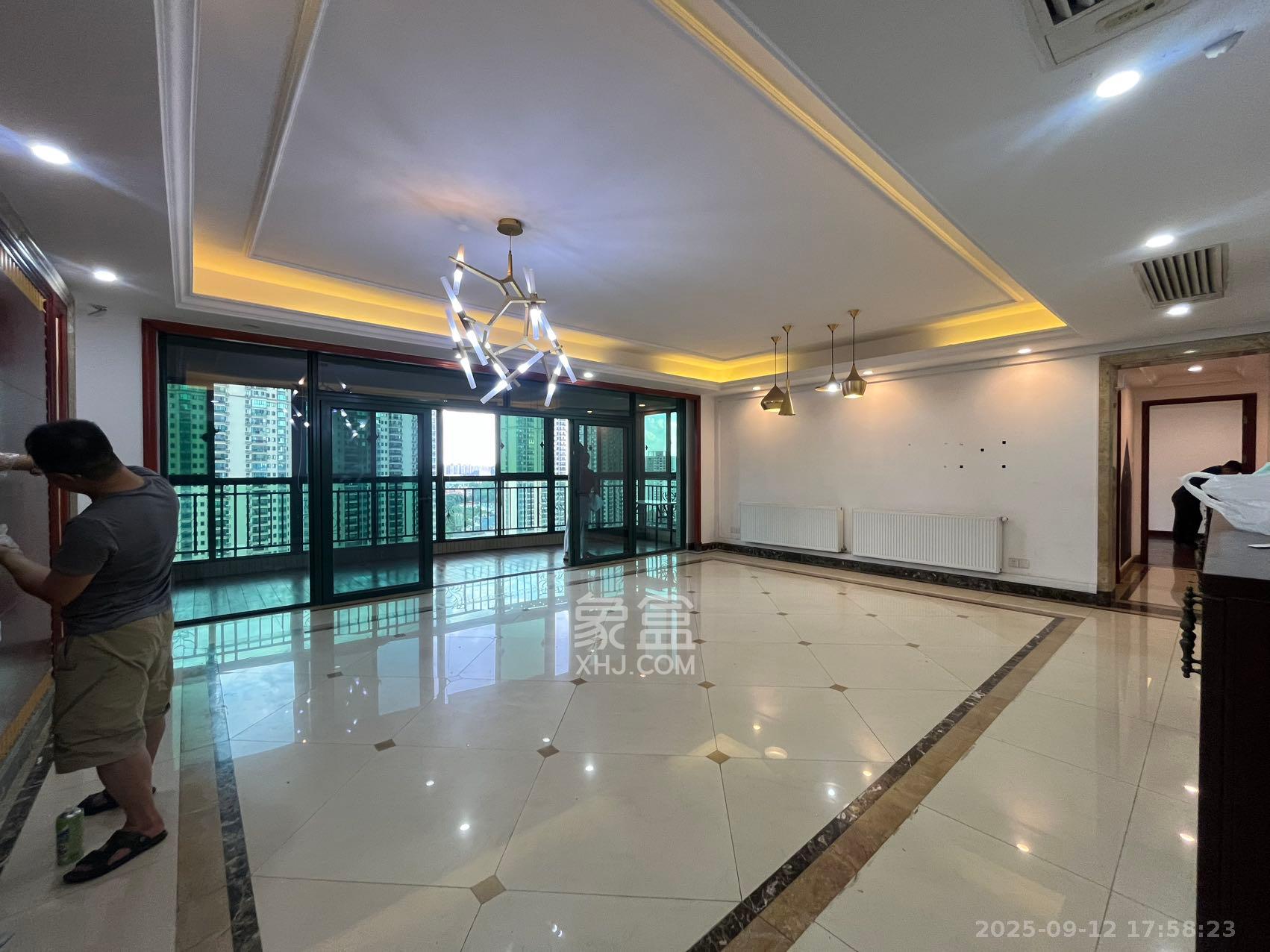 恒大雅苑 4室2厅3卫 5000.0元/月 恒大雅苑 4室2厅3卫 5000.0元/月室内图