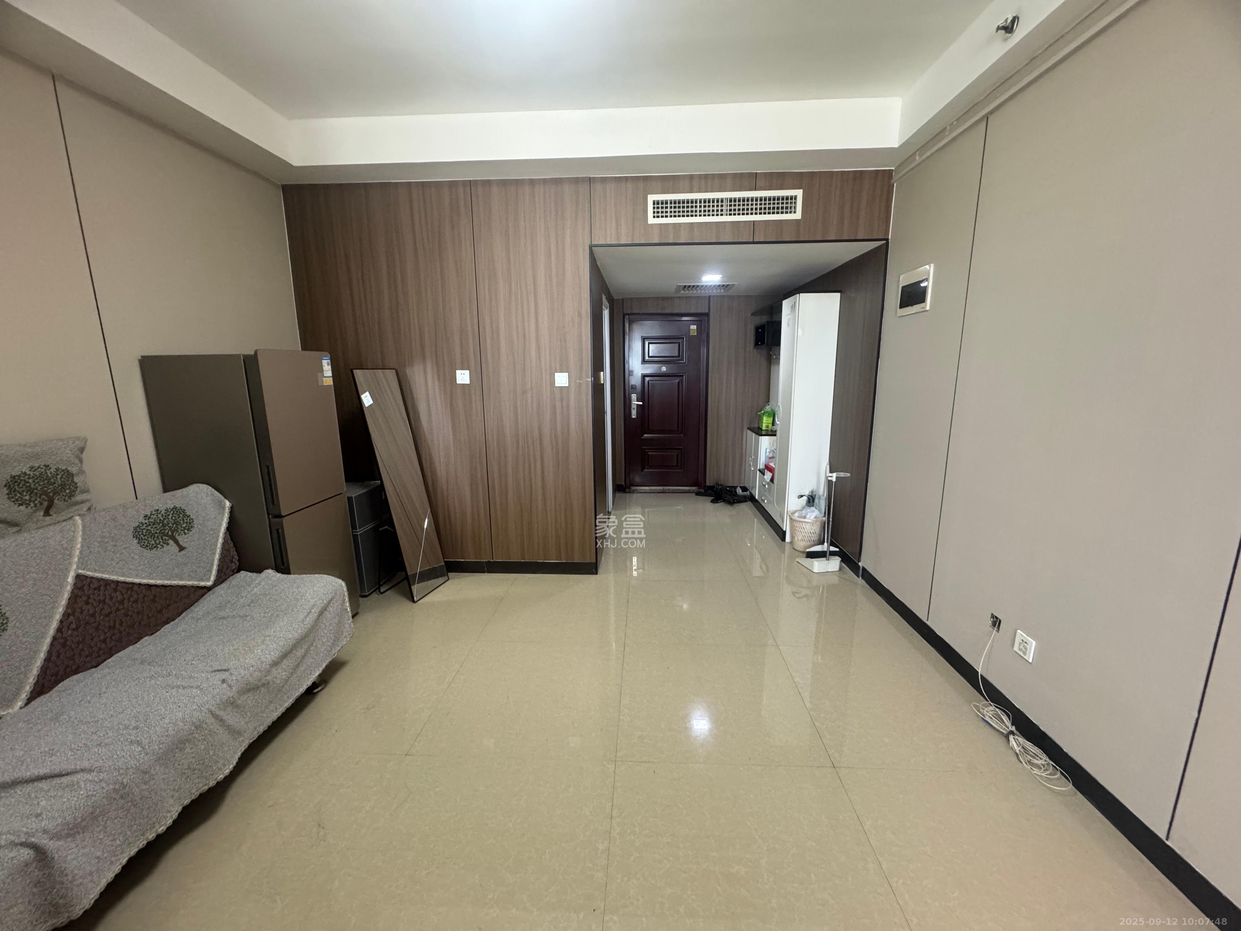 明城国际  1室1厅1卫    2000.0元/月室内图