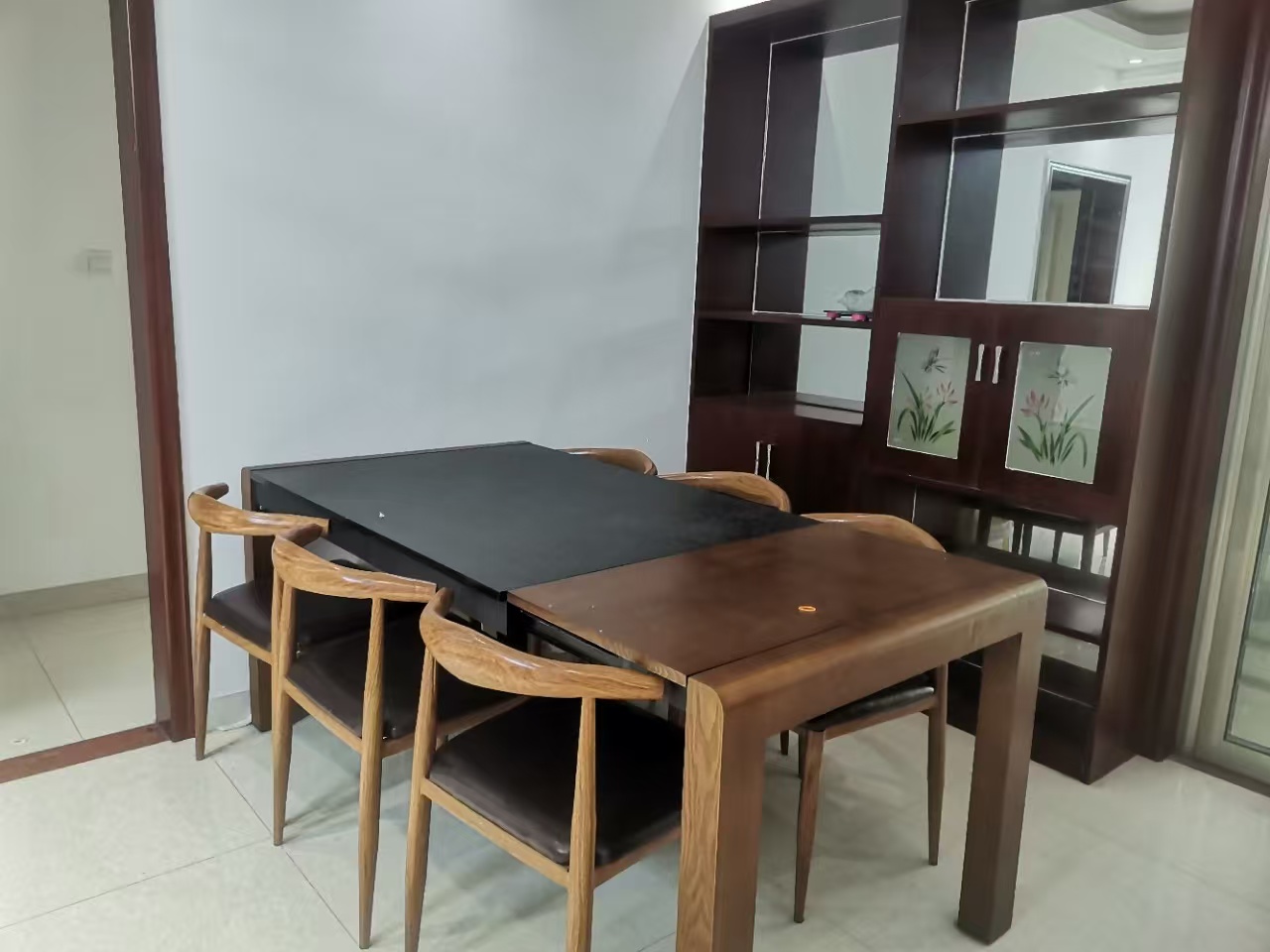 龙洲馨苑 2室2厅2卫 1500.0元/月 龙洲馨苑 2室2厅2卫 1500.0元/月室内图