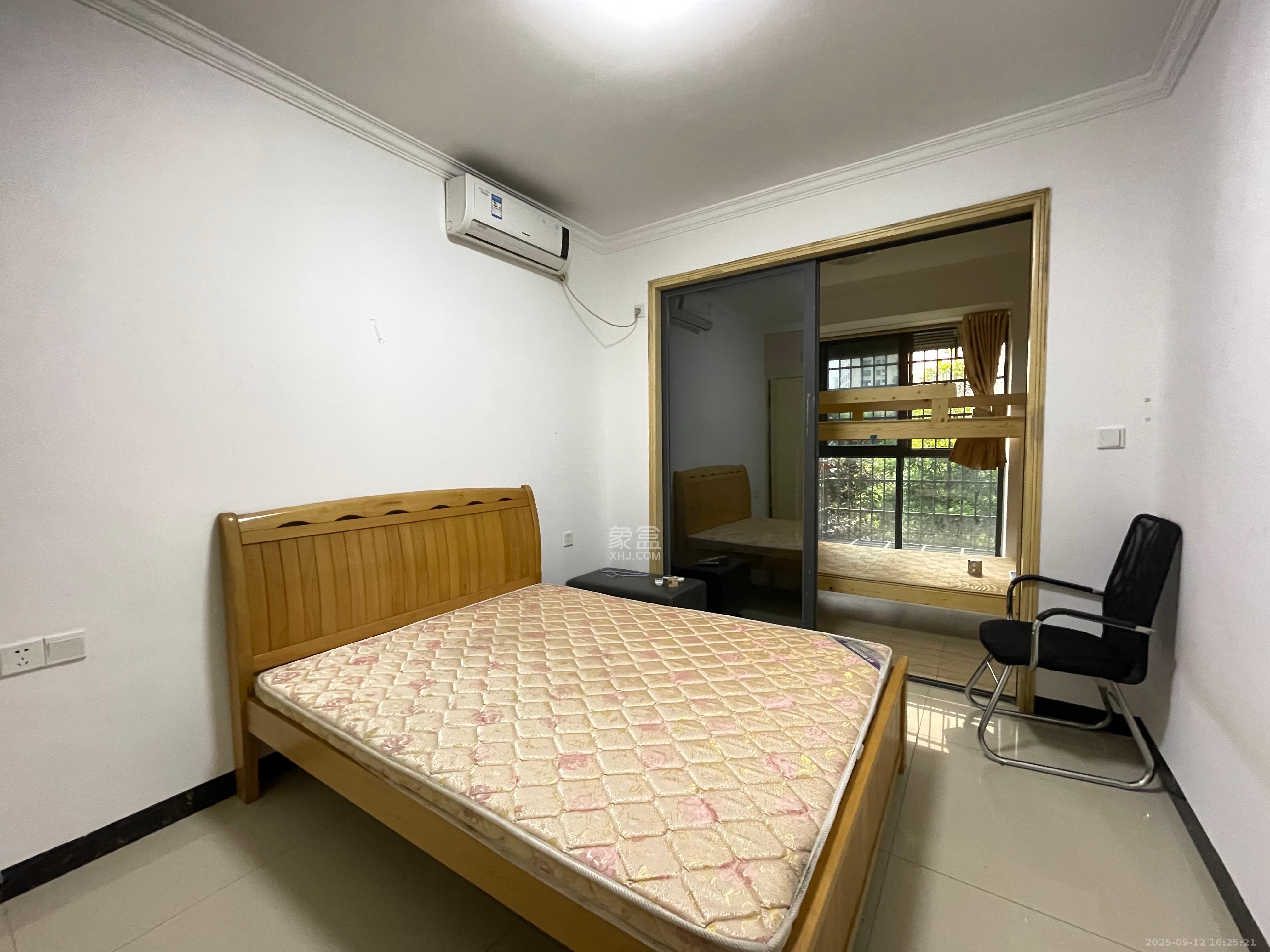 保利麓谷林语C区  3室2厅1卫    2300.0元/月 保利麓谷林语C区  3室2厅1卫    2300.0元/月室内图