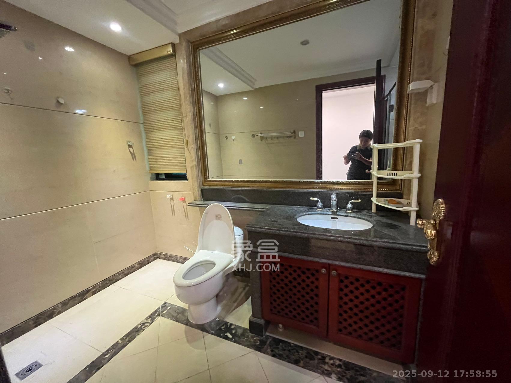 恒大雅苑  4室2厅3卫    5000.0元/月室内图