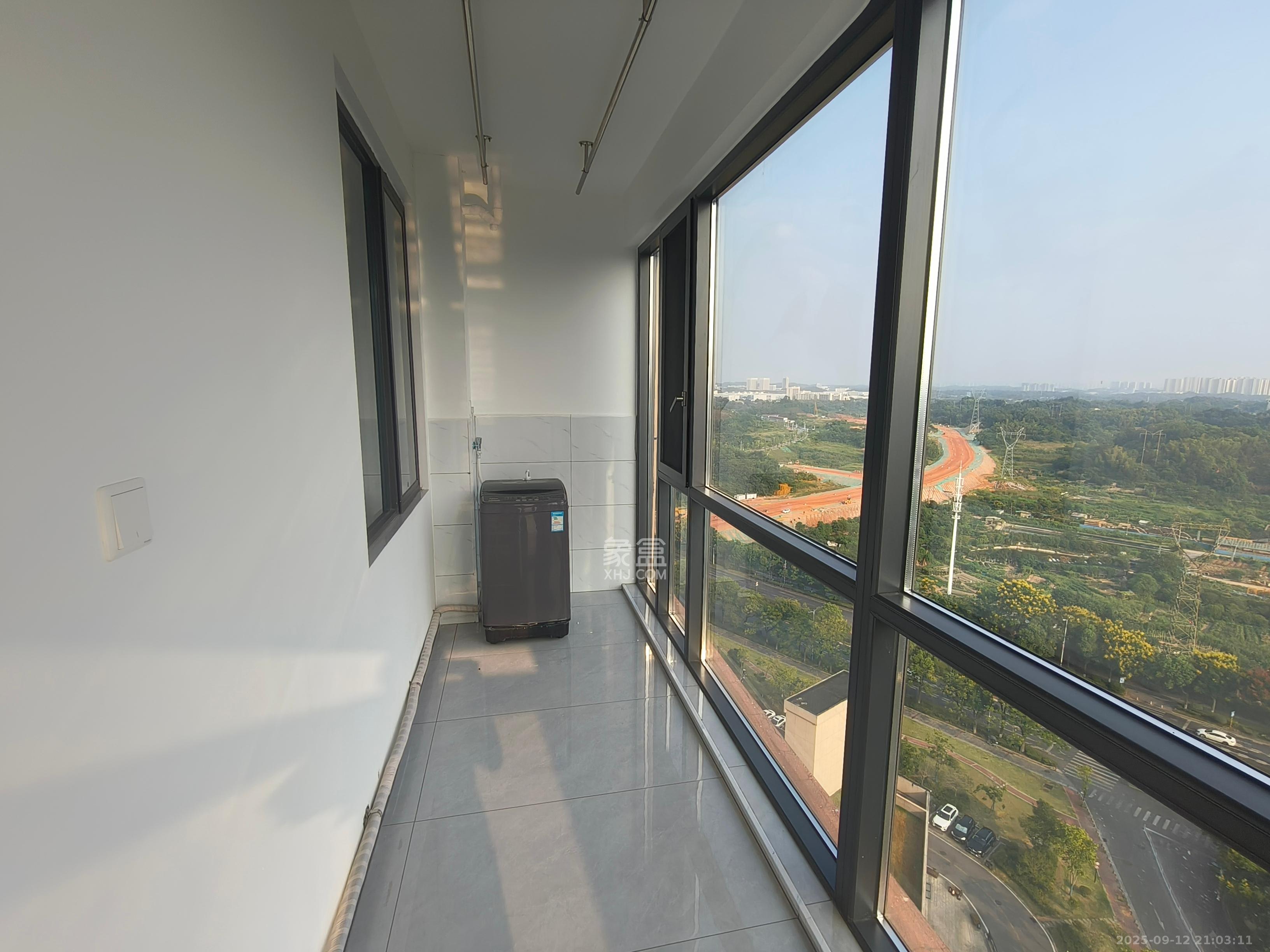 青竹湖曦园  3室2厅1卫    2000.0元/月 青竹湖曦园  3室2厅1卫    2000.0元/月室内图