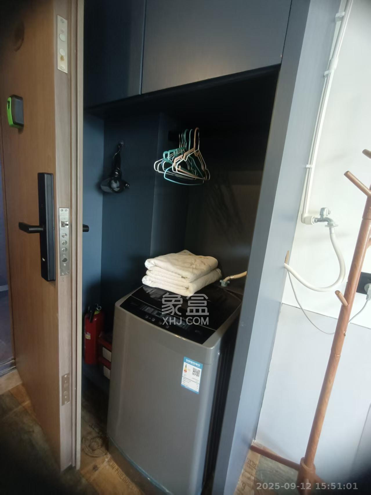 好莱城（弘德西街）  1室1厅1卫    1000.0元/月室内图