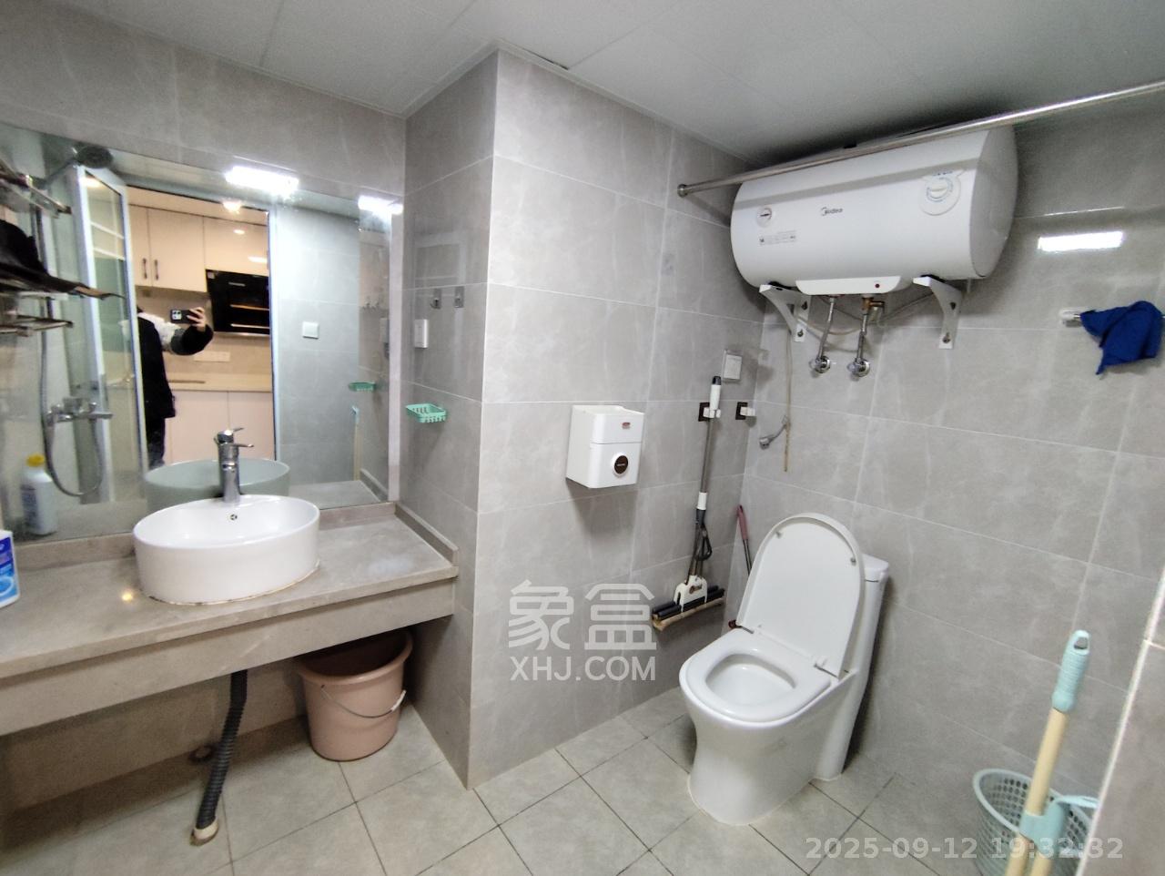 博长山水香颐  1室1厅1卫    1700.0元/月室内图