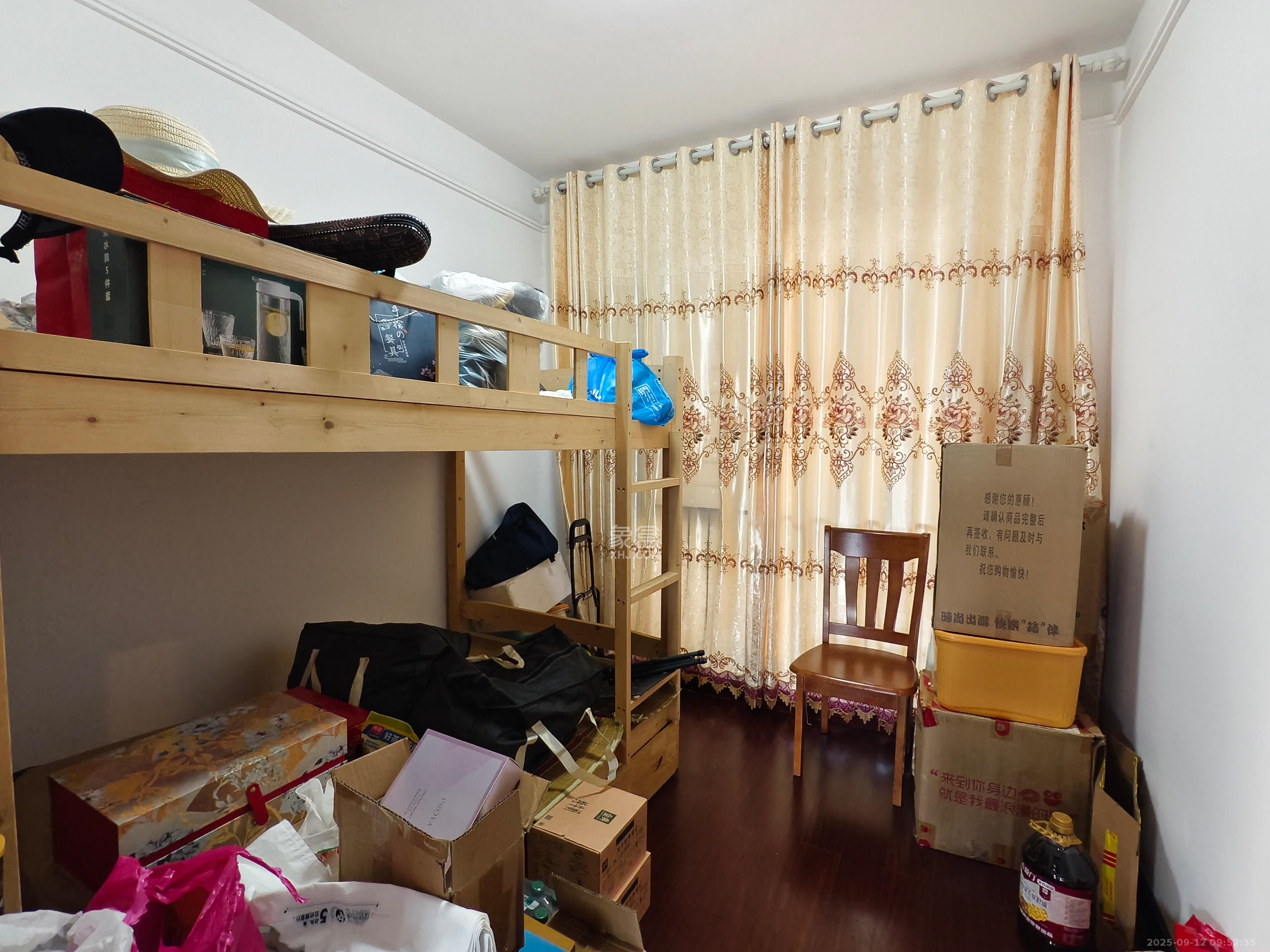 中海国际三期 1室2厅2卫 2100.0元/月 中海国际三期 1室2厅2卫 2100.0元/月室内图