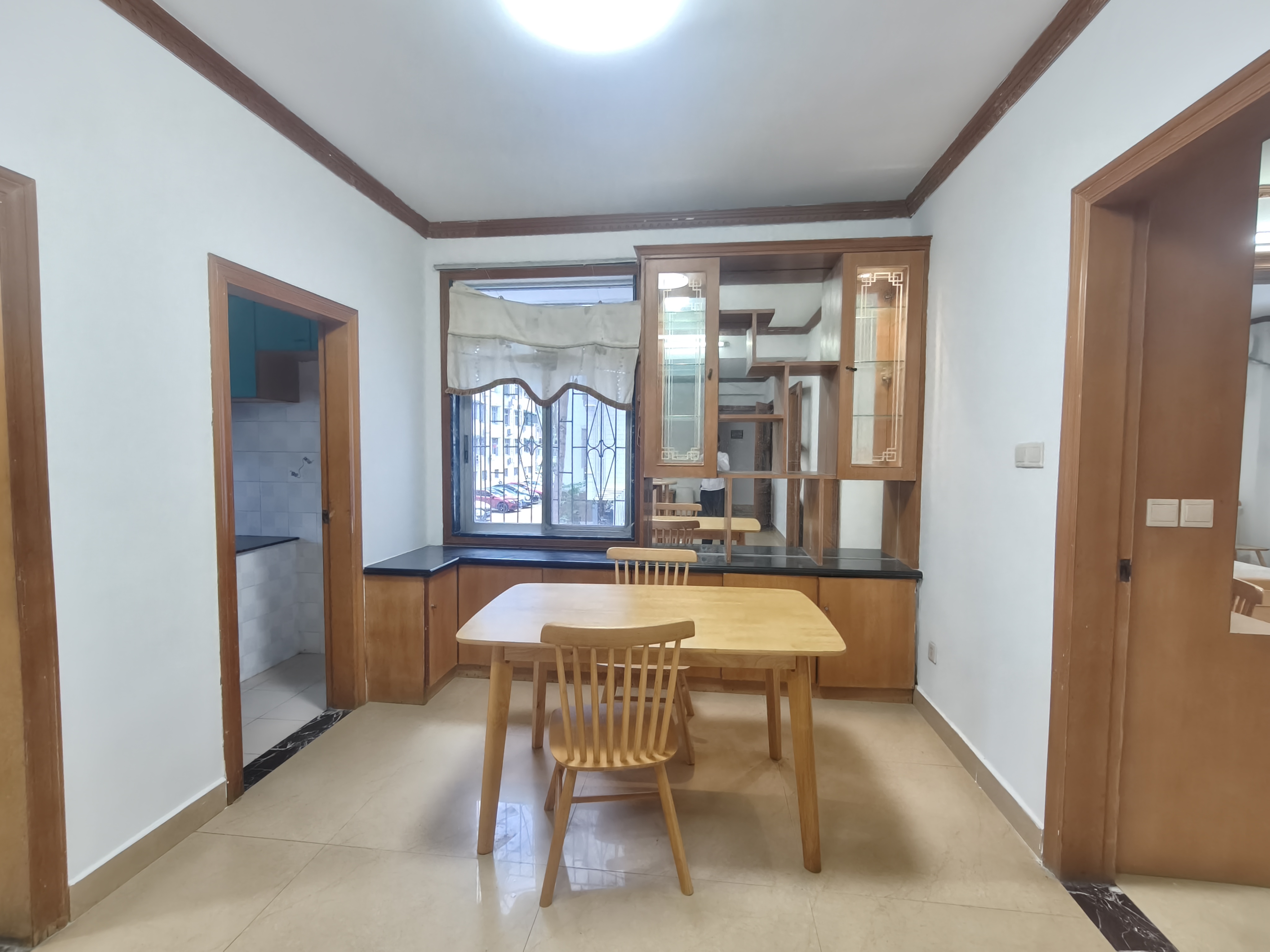 军安花苑  4室2厅2卫    3000.0元/月室内图