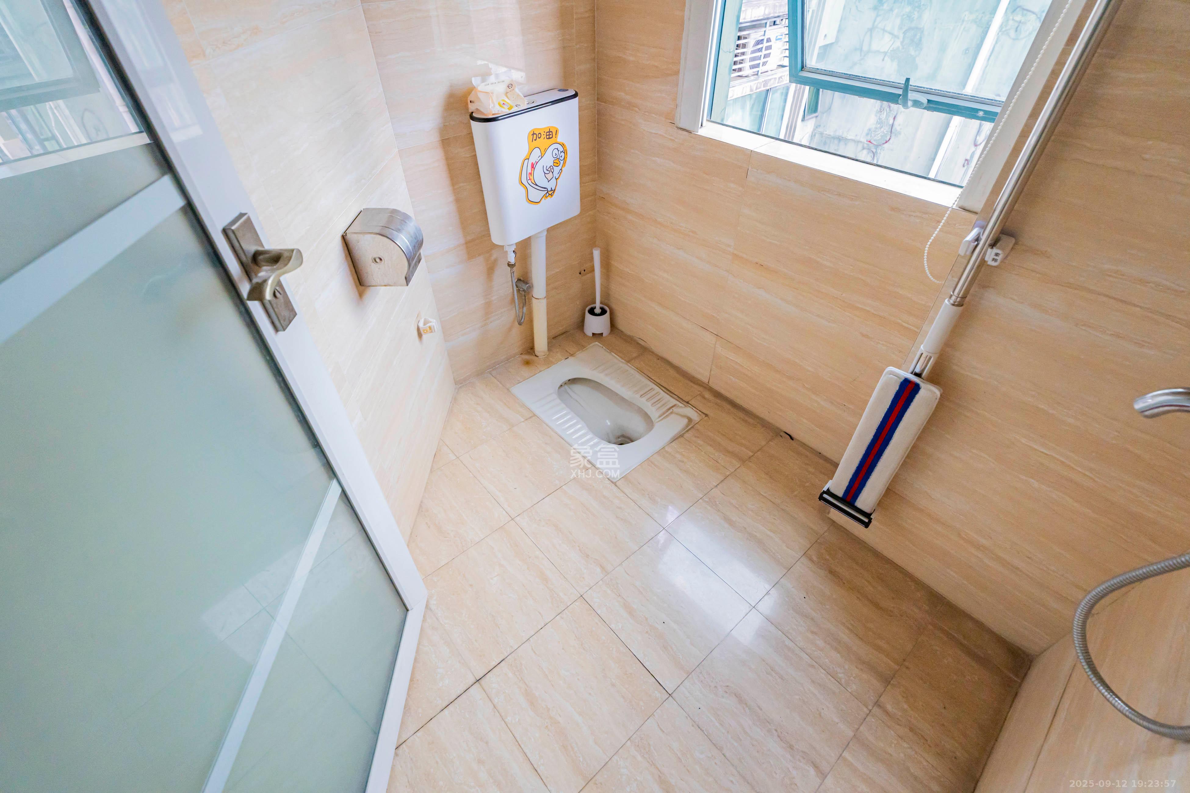 华盛新外滩 3室2厅1卫 176.0万 华盛新外滩 3室2厅1卫 176.0万卫生间