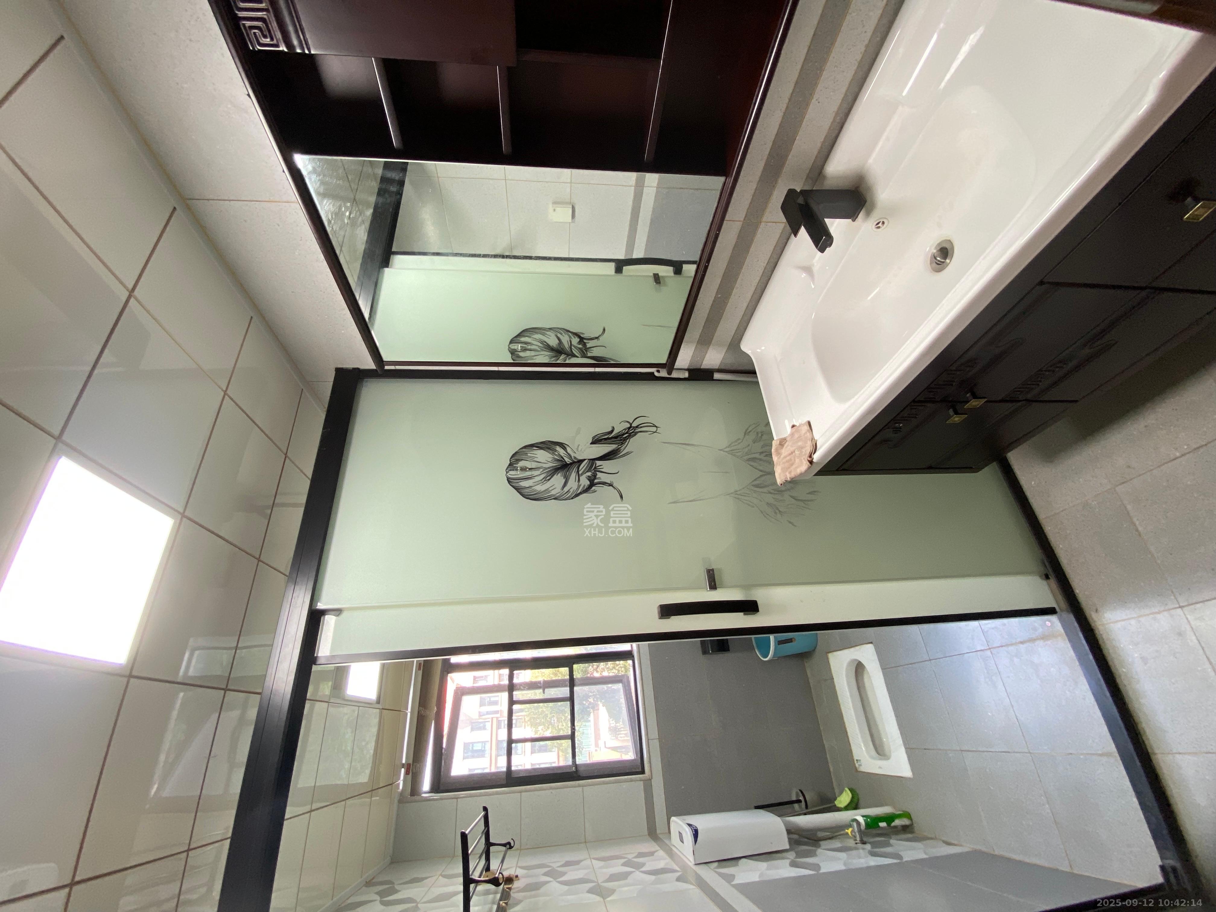 幸福考拉789  3室2厅2卫    3200.0元/月 幸福考拉789  3室2厅2卫    3200.0元/月室内图