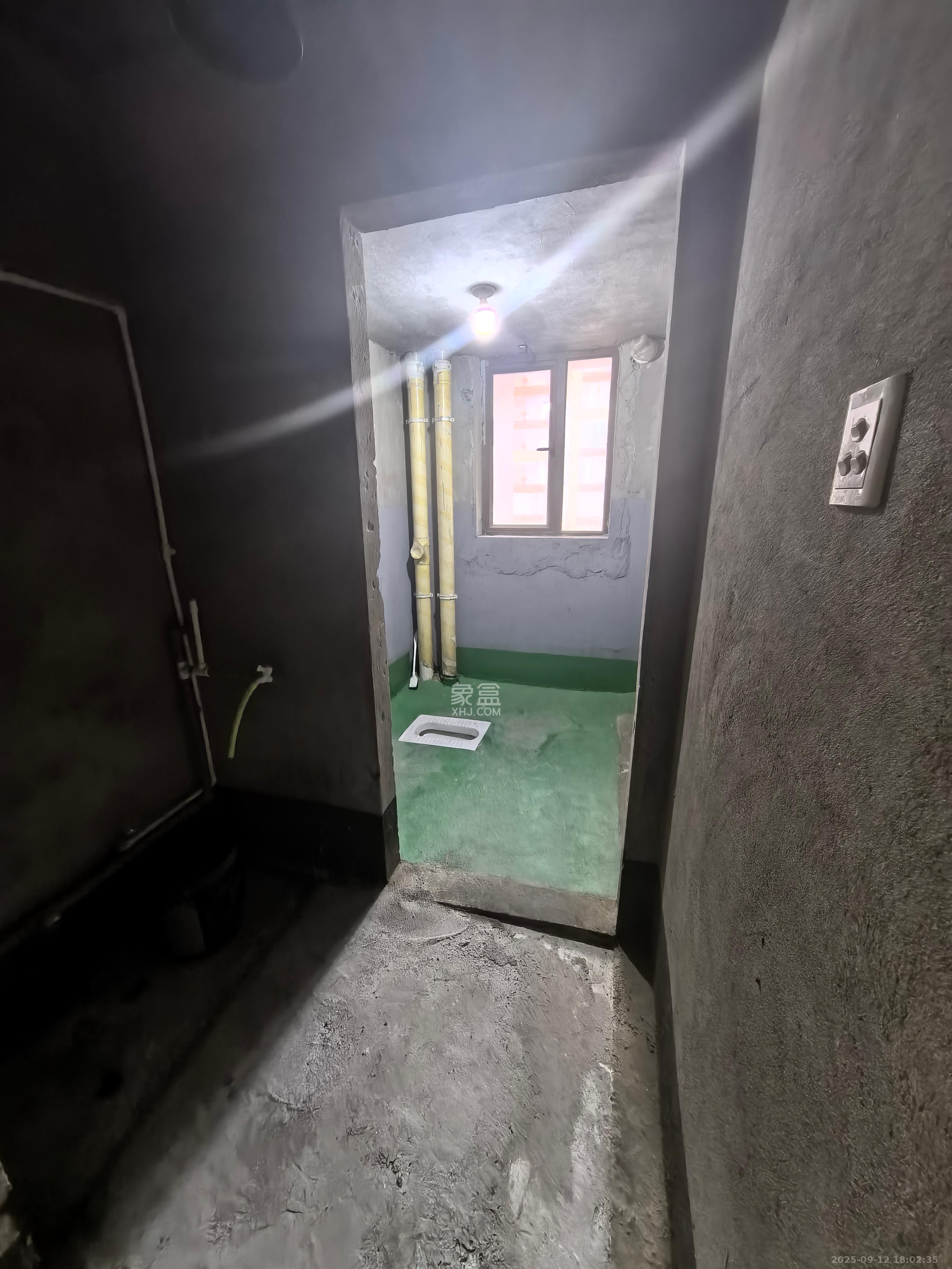 金色溪泉湾 3室2厅2卫 1500.0元/月 金色溪泉湾 3室2厅2卫 1500.0元/月室内图