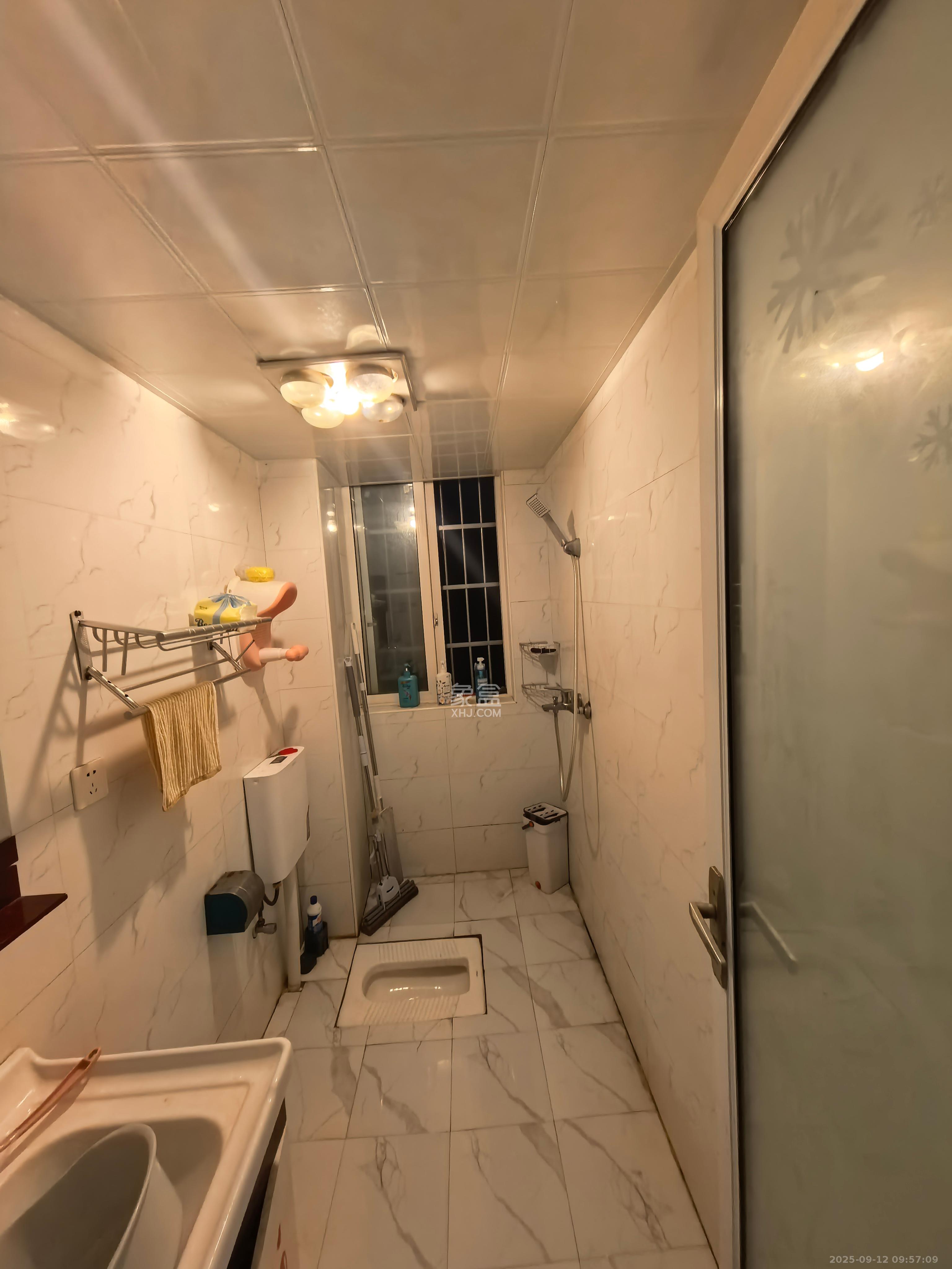 锦璨家园  3室2厅2卫    1600.0元/月室内图