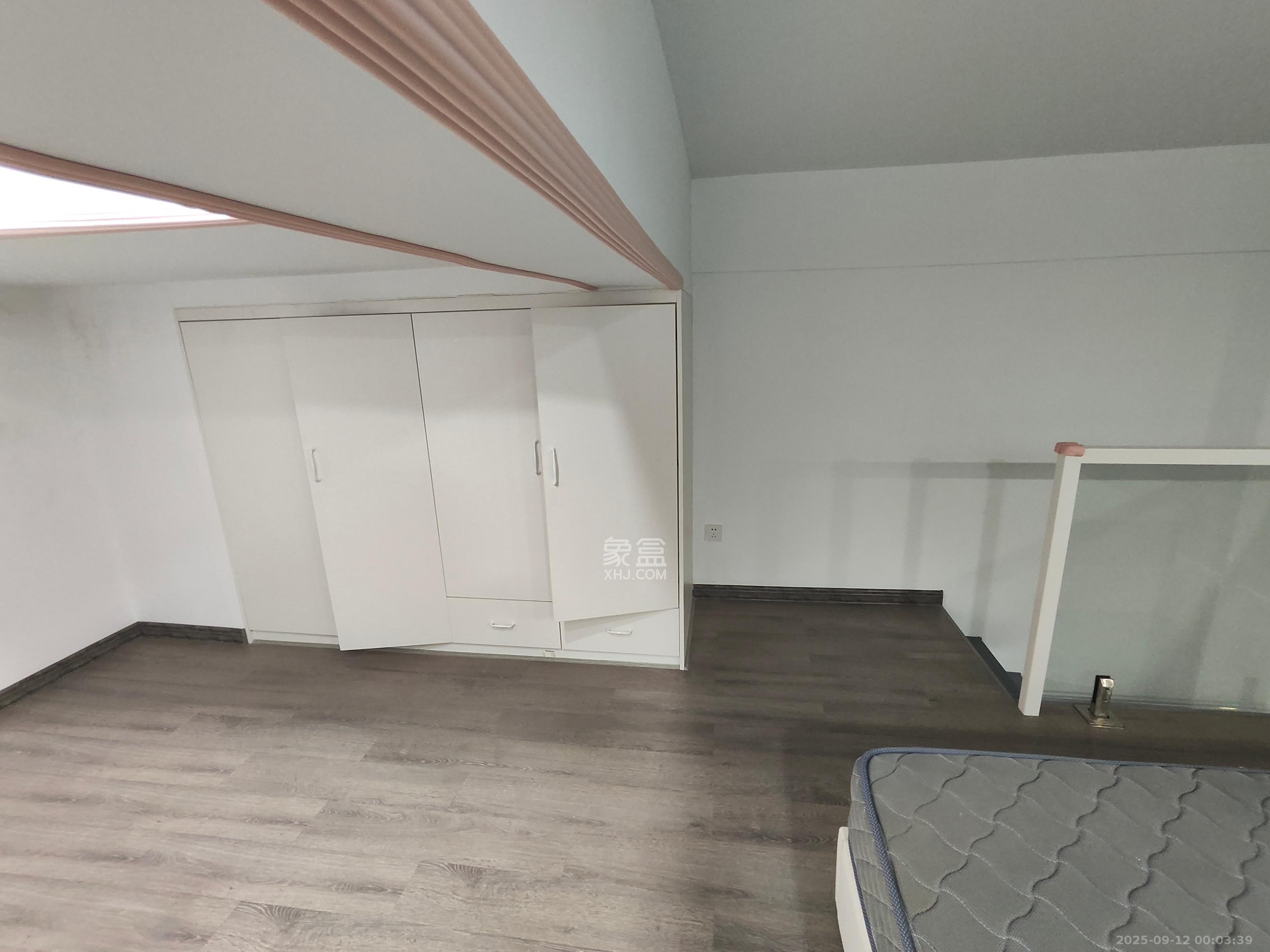 振业城三期  1室1厅1卫    1900.0元/月 振业城三期  1室1厅1卫    1900.0元/月室内图