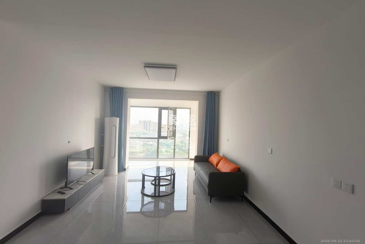 青竹湖曦园  3室2厅1卫    2000.0元/月 青竹湖曦园  3室2厅1卫    2000.0元/月室内图