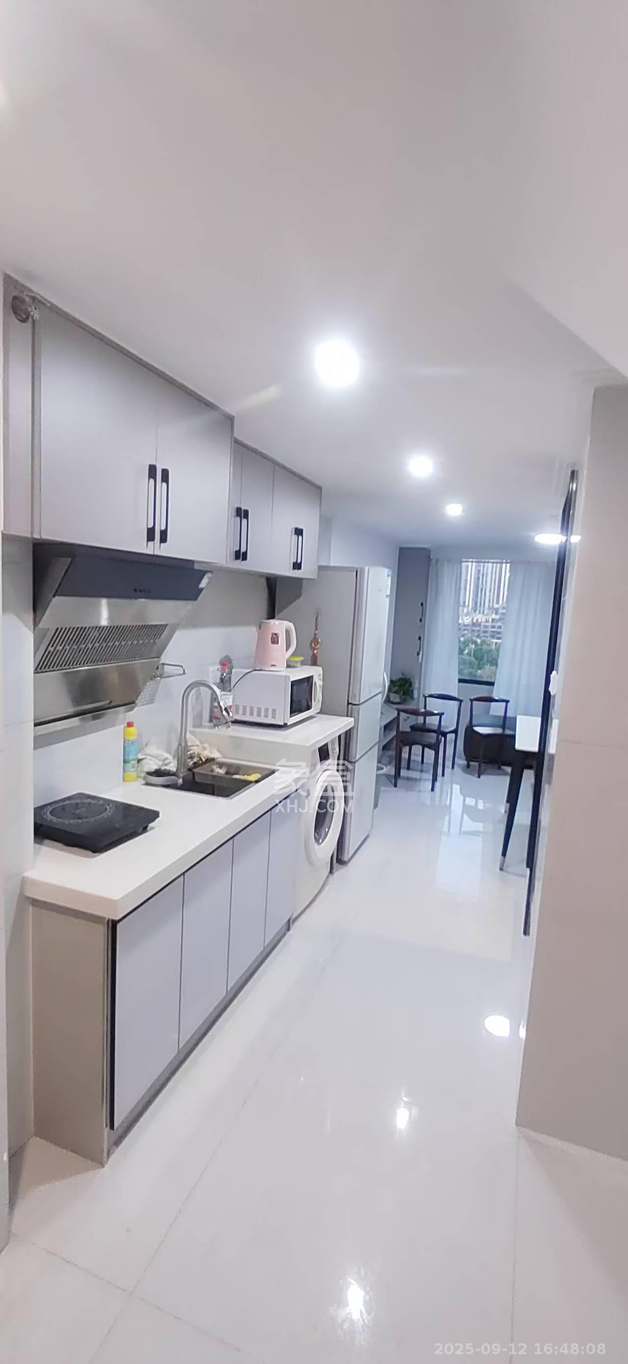 新城悦隽公园  1室1厅1卫    1650.0元/月 新城悦隽公园  1室1厅1卫    1650.0元/月室内图