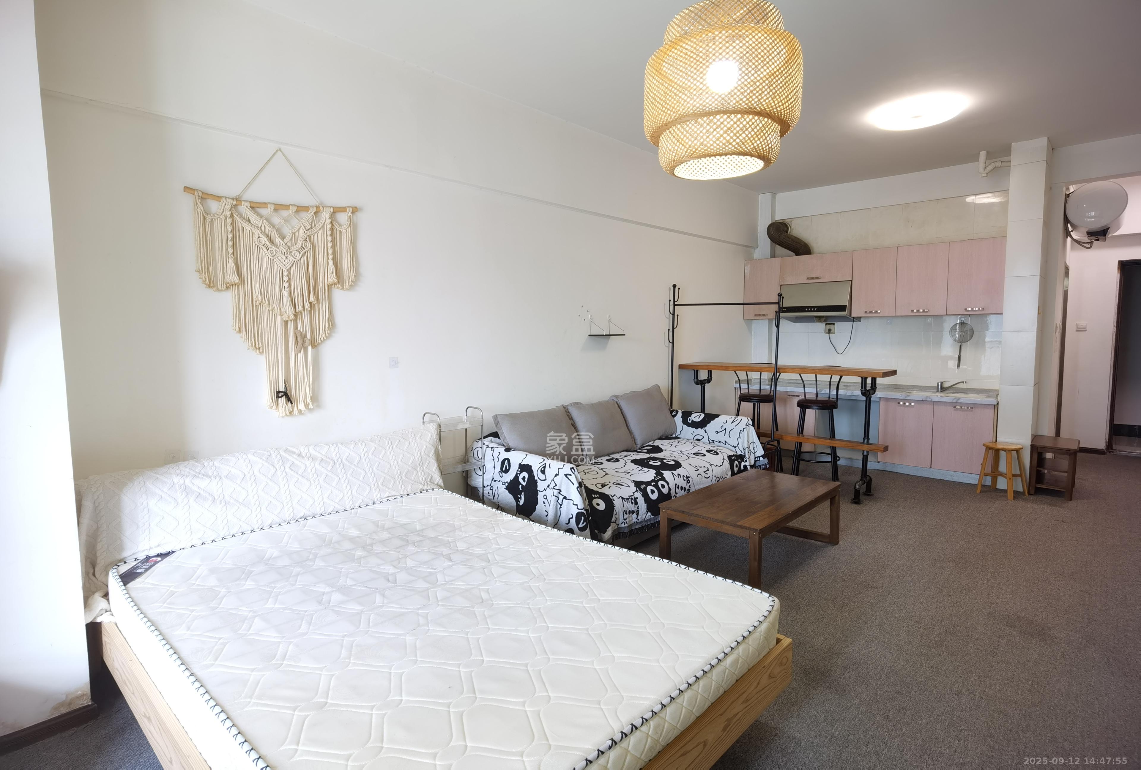 上城金都 1室1厅1卫 2000.0元/月 上城金都 1室1厅1卫 2000.0元/月室内图