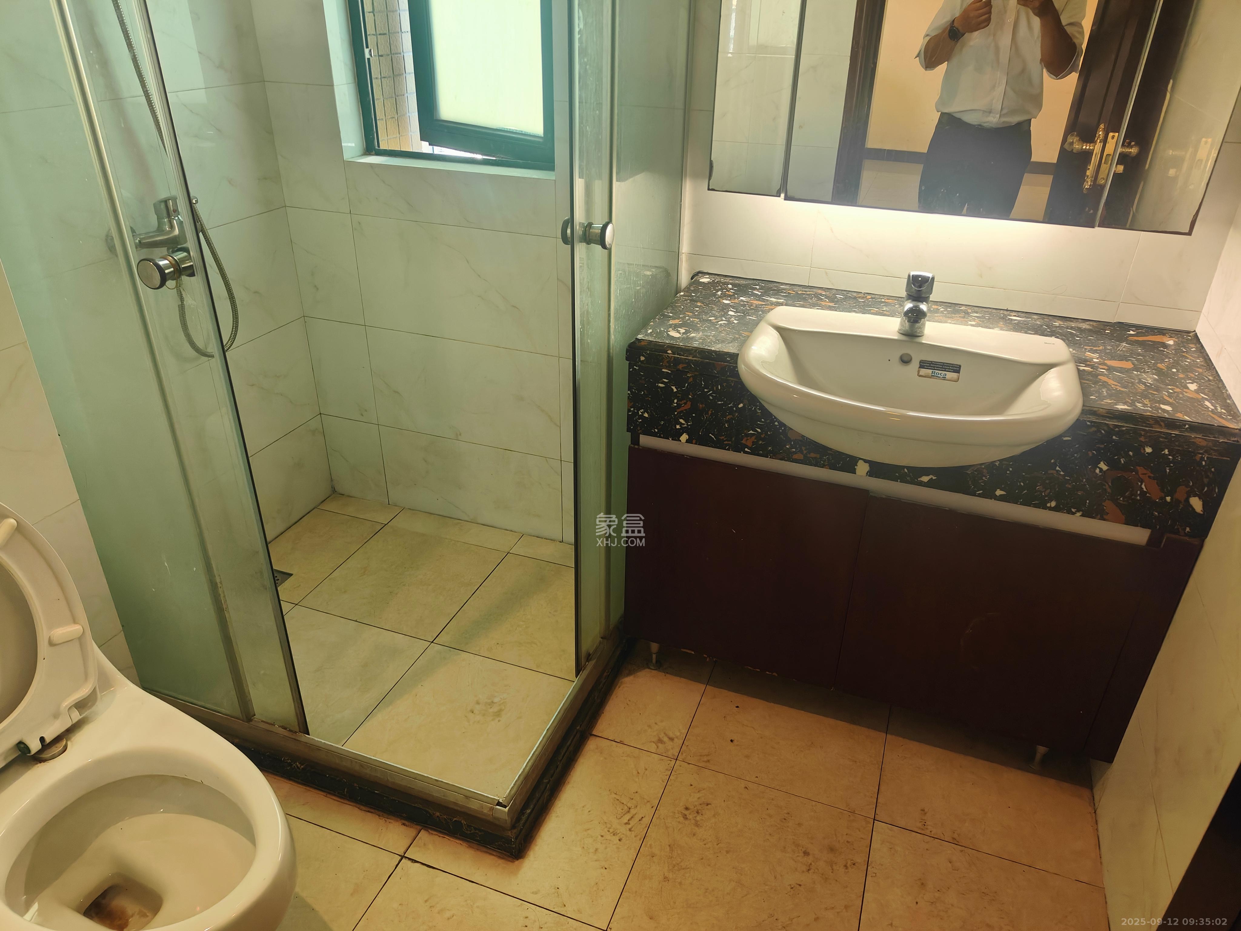 恒大翡翠华庭  2室2厅1卫    2000.0元/月室内图